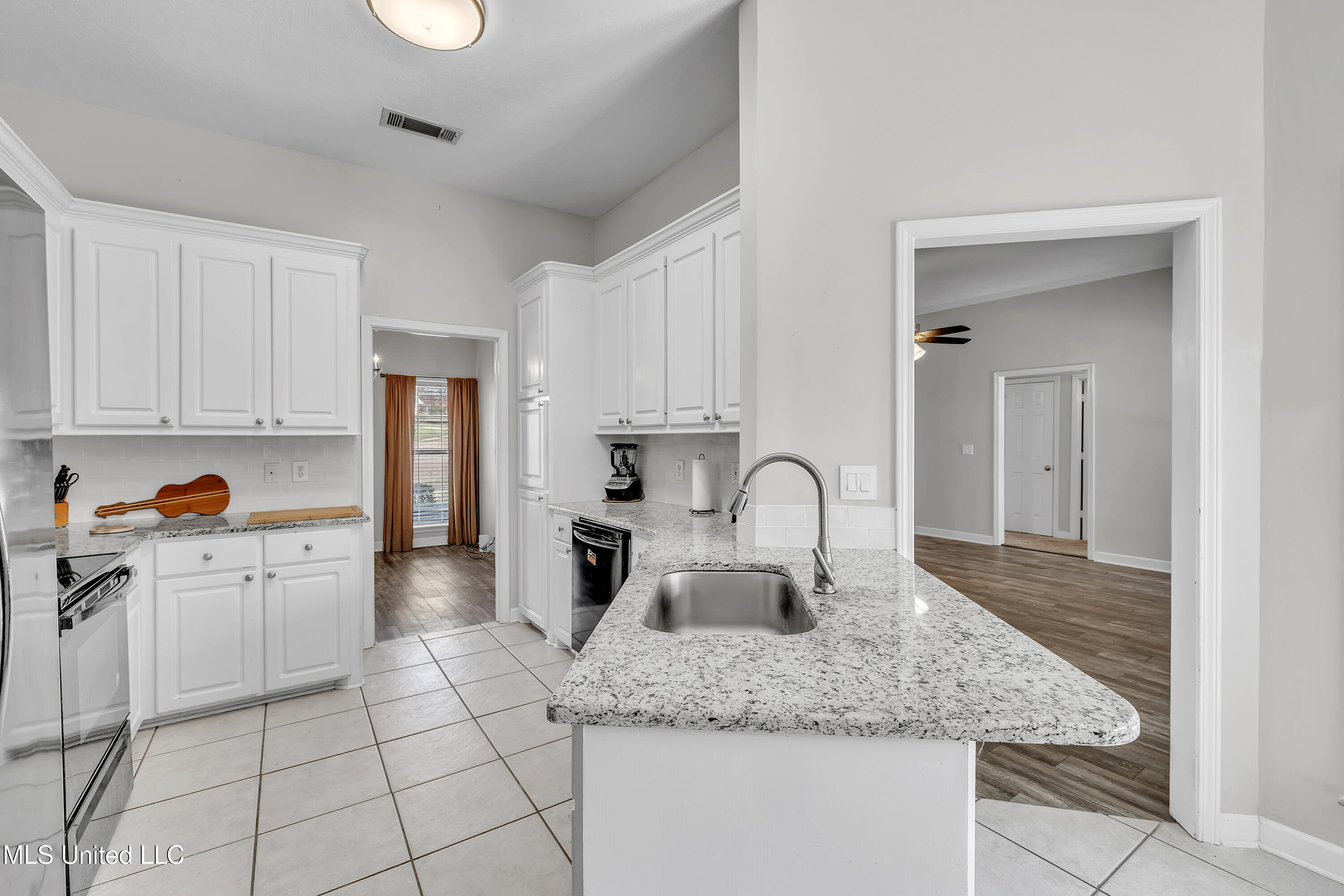 405 Overland Cove, Brandon