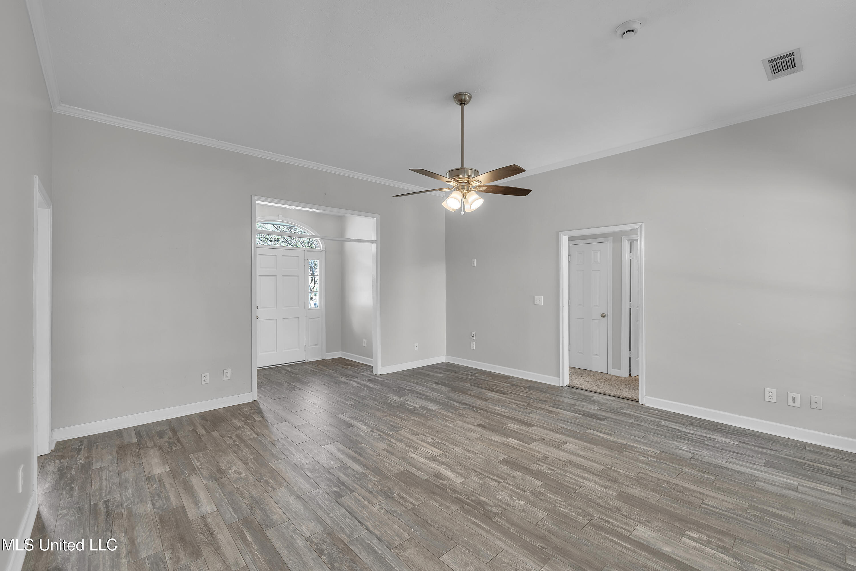 405 Overland Cove, Brandon