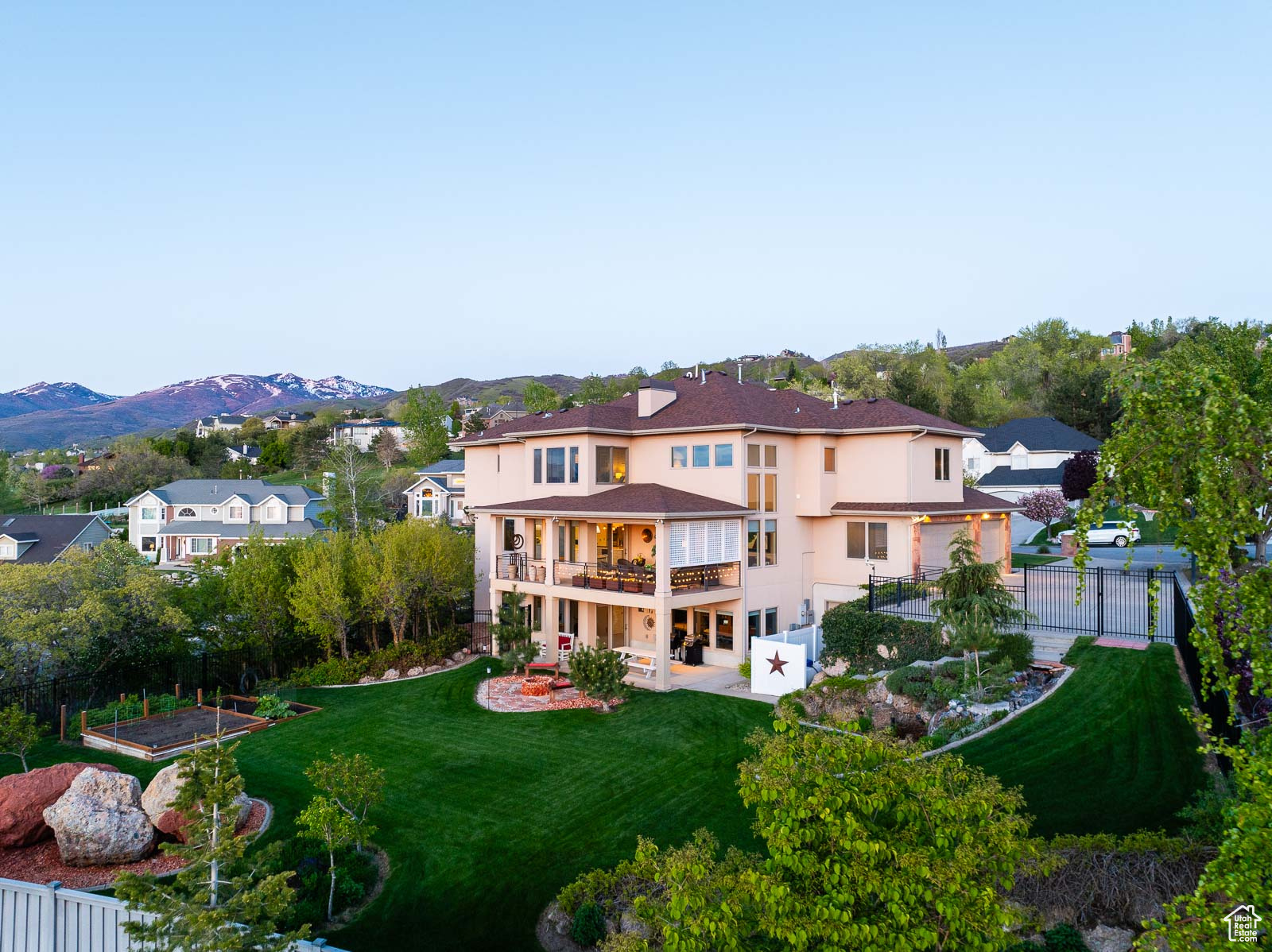 39 SCENIC HILLS CIR