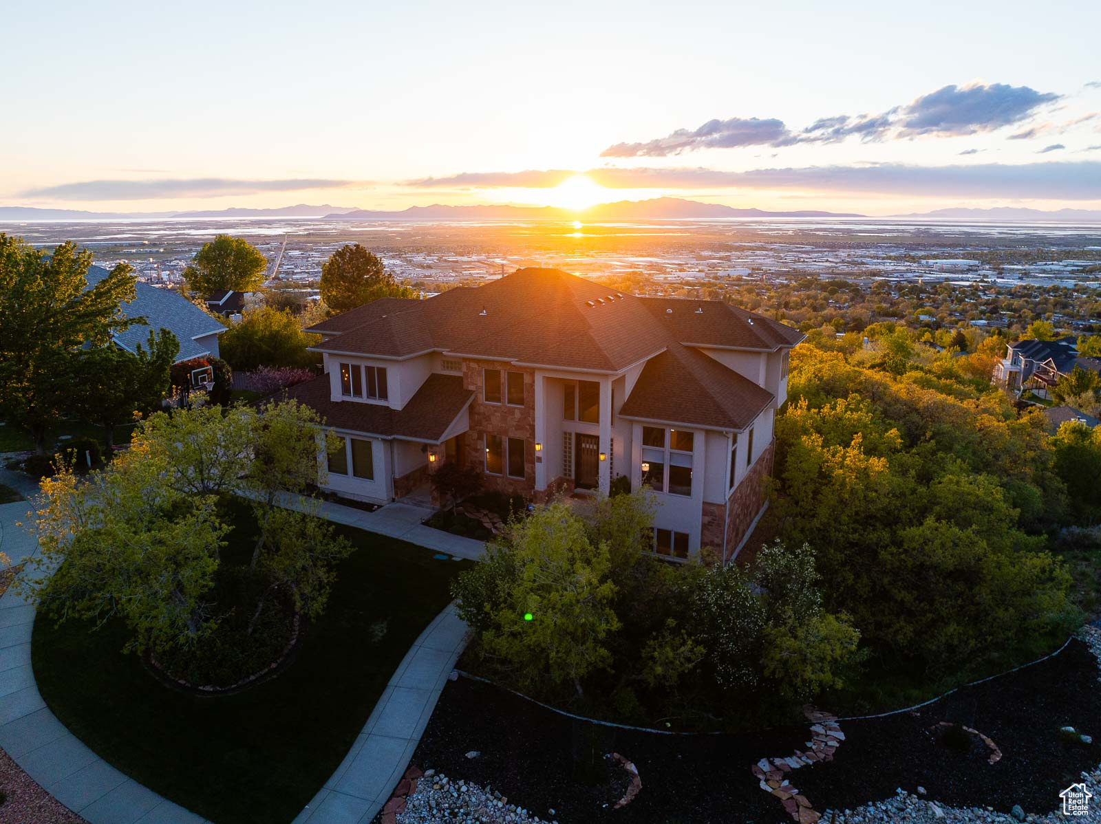 39 SCENIC HILLS CIR