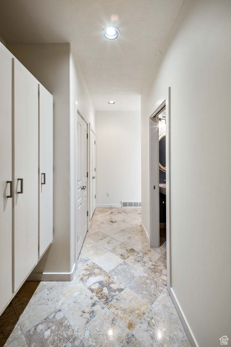 39 SCENIC HILLS CIR