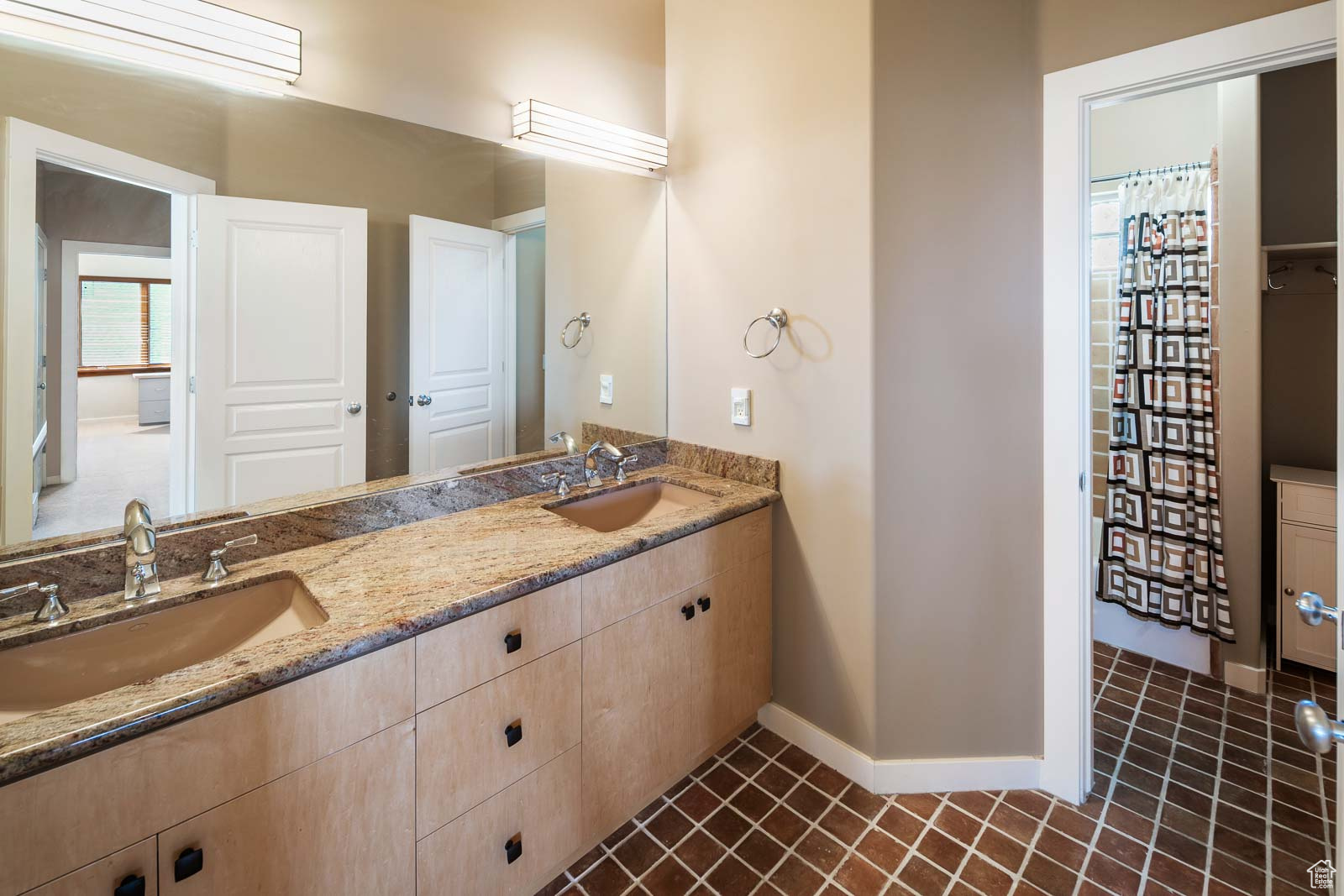 39 SCENIC HILLS CIR