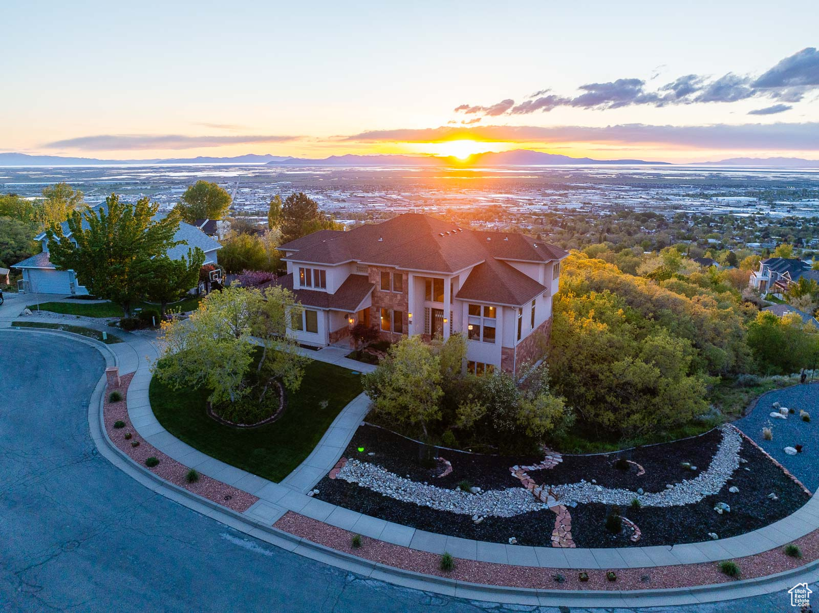 39 SCENIC HILLS CIR