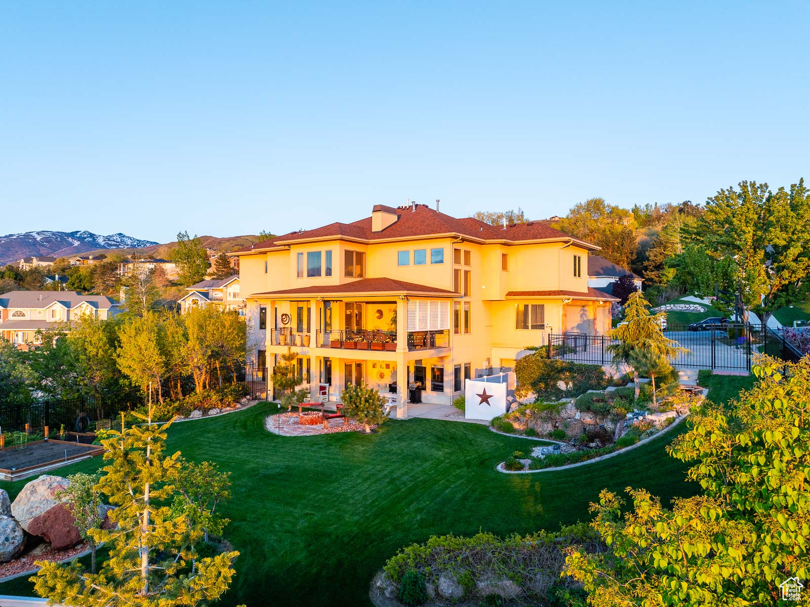 39 SCENIC HILLS CIR