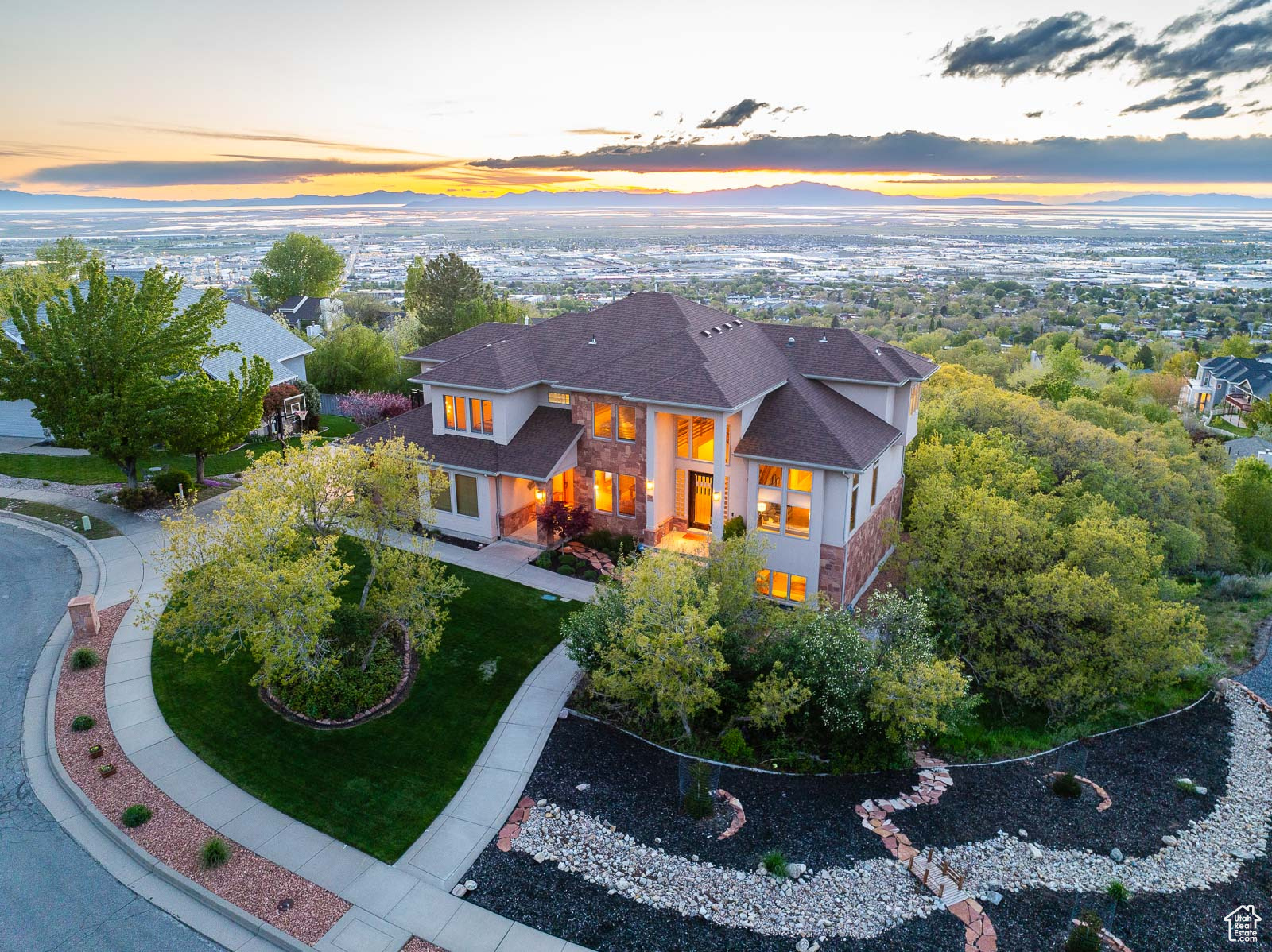 39 SCENIC HILLS CIR
