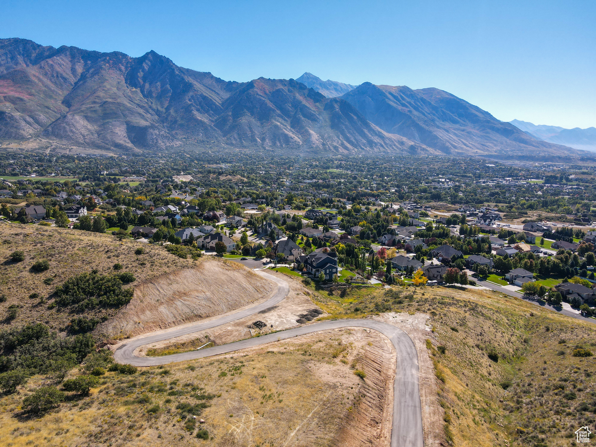 916 W LAKEVIEW DR Unit: 3