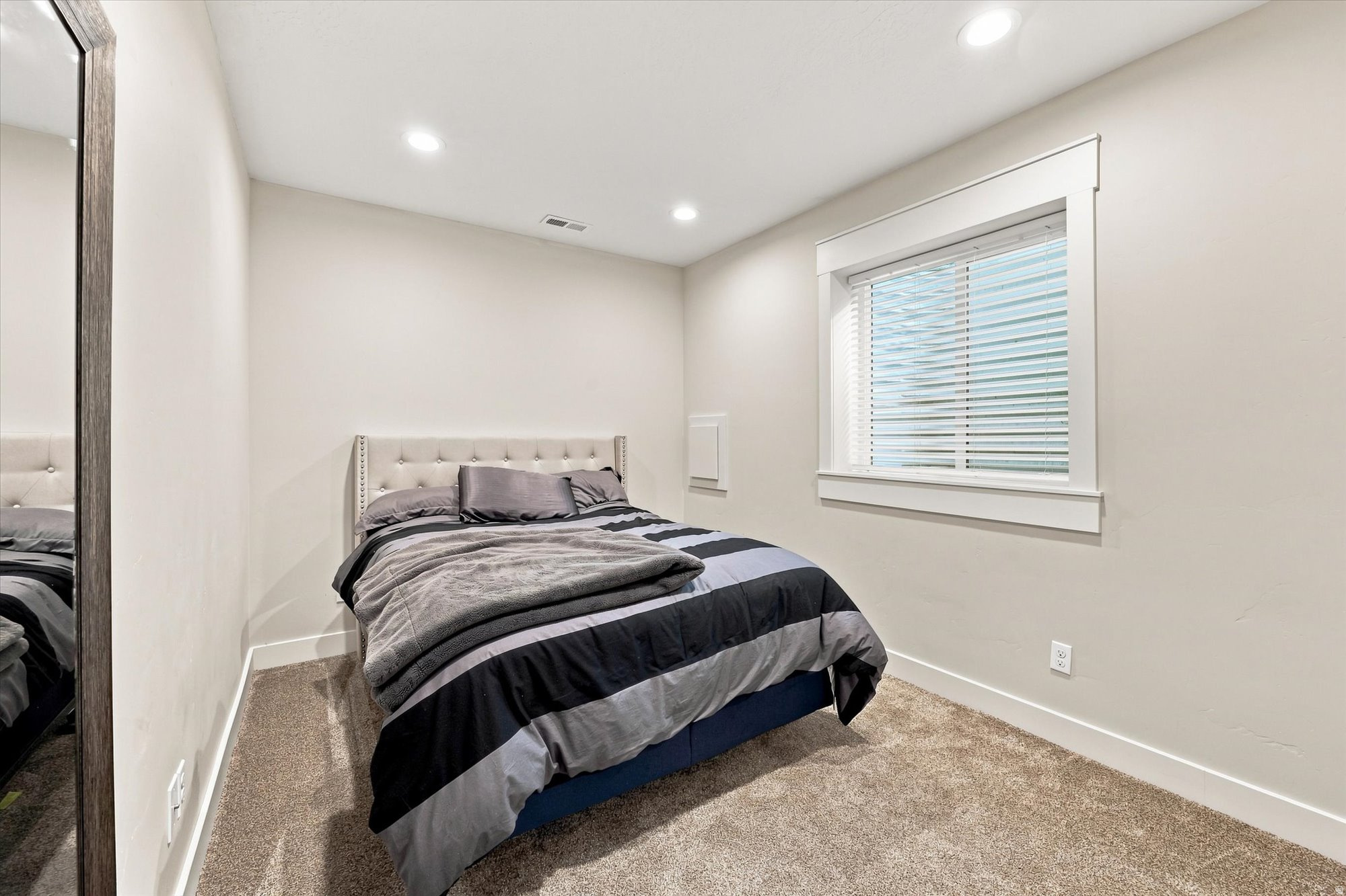 12026 S AMOUR CIR