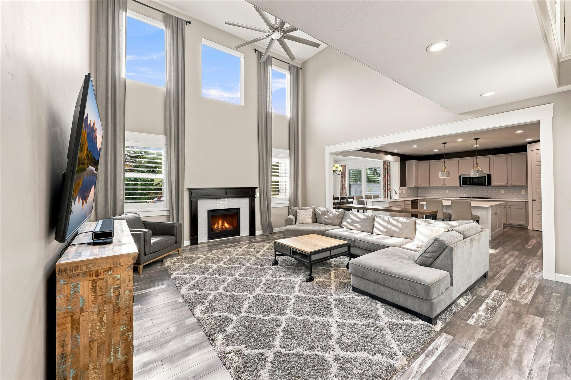 12026 S AMOUR CIR