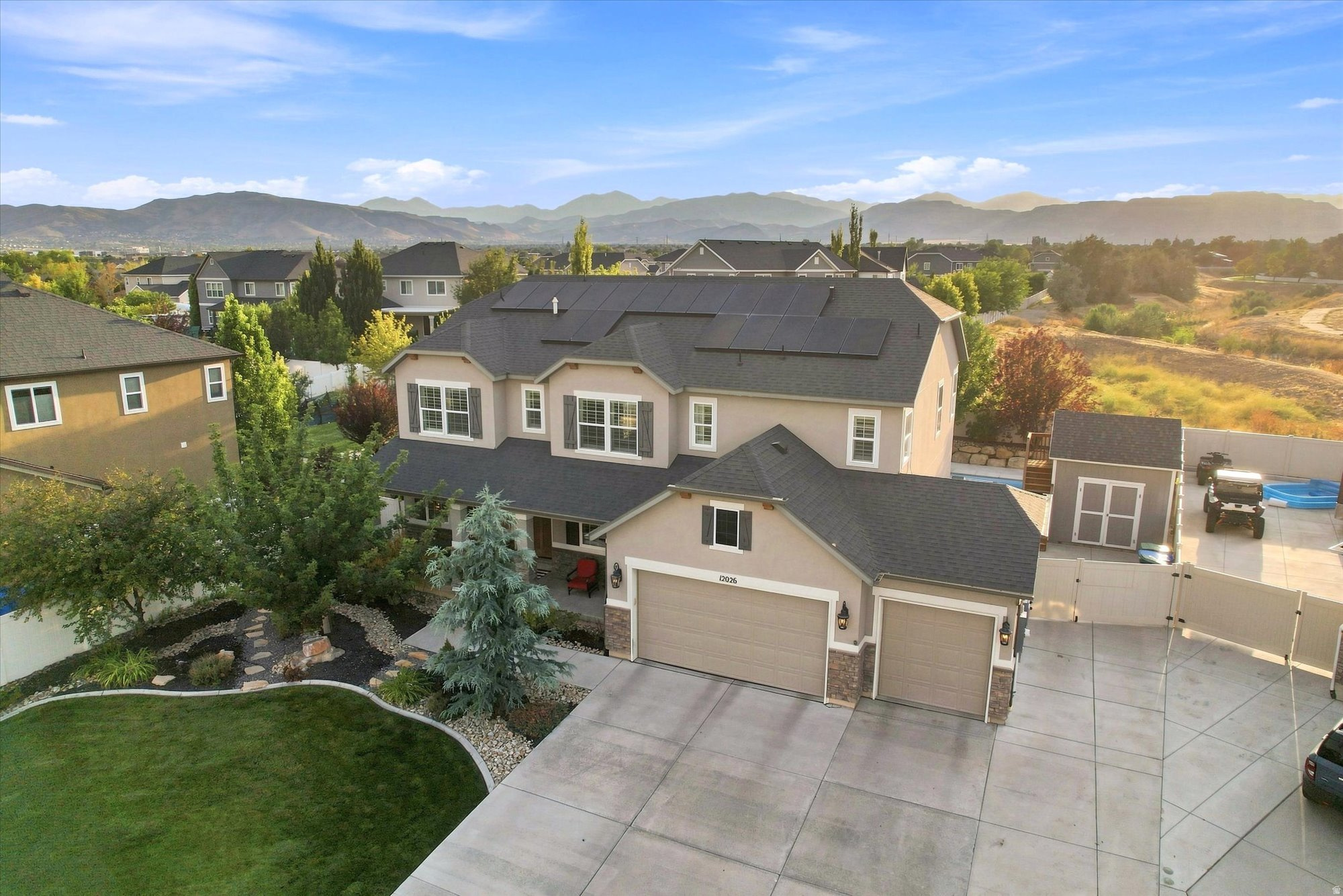 12026 S AMOUR CIR