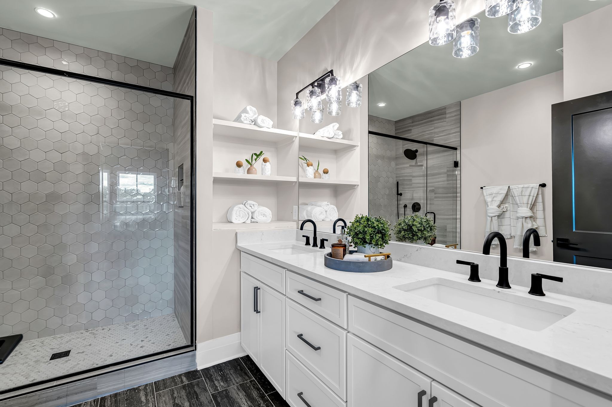 1104 Noble Loop Unit: 2