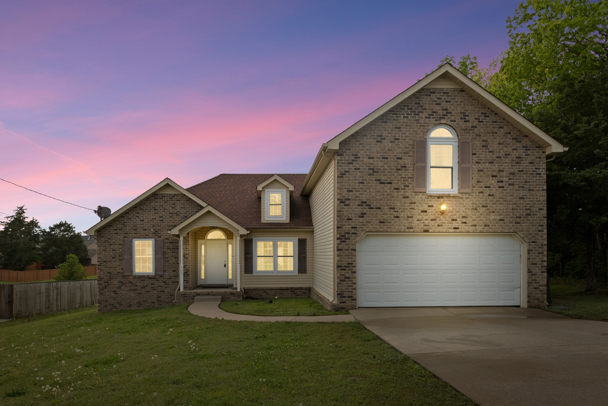 603 Rock Glen Trce
