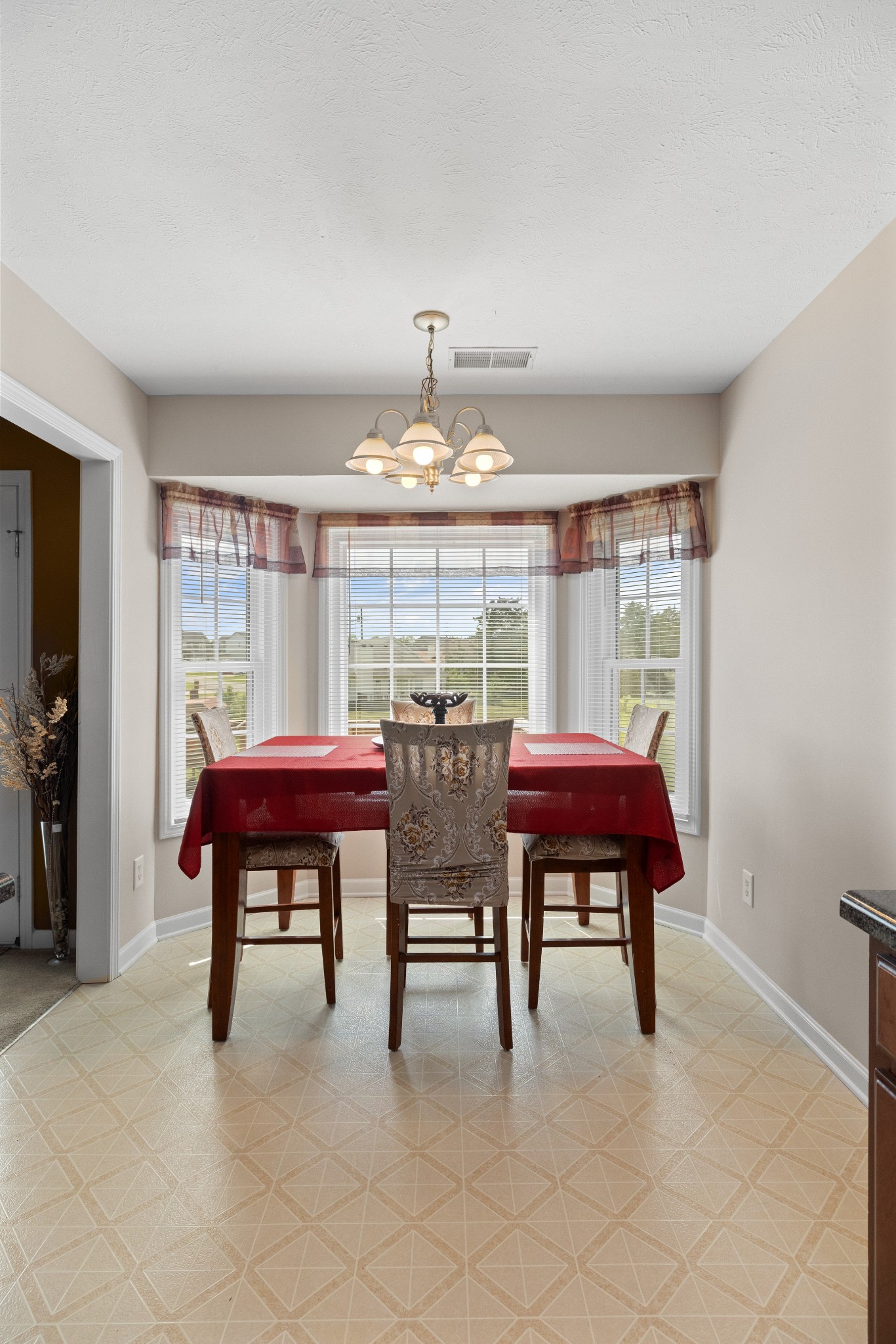 603 Rock Glen Trce