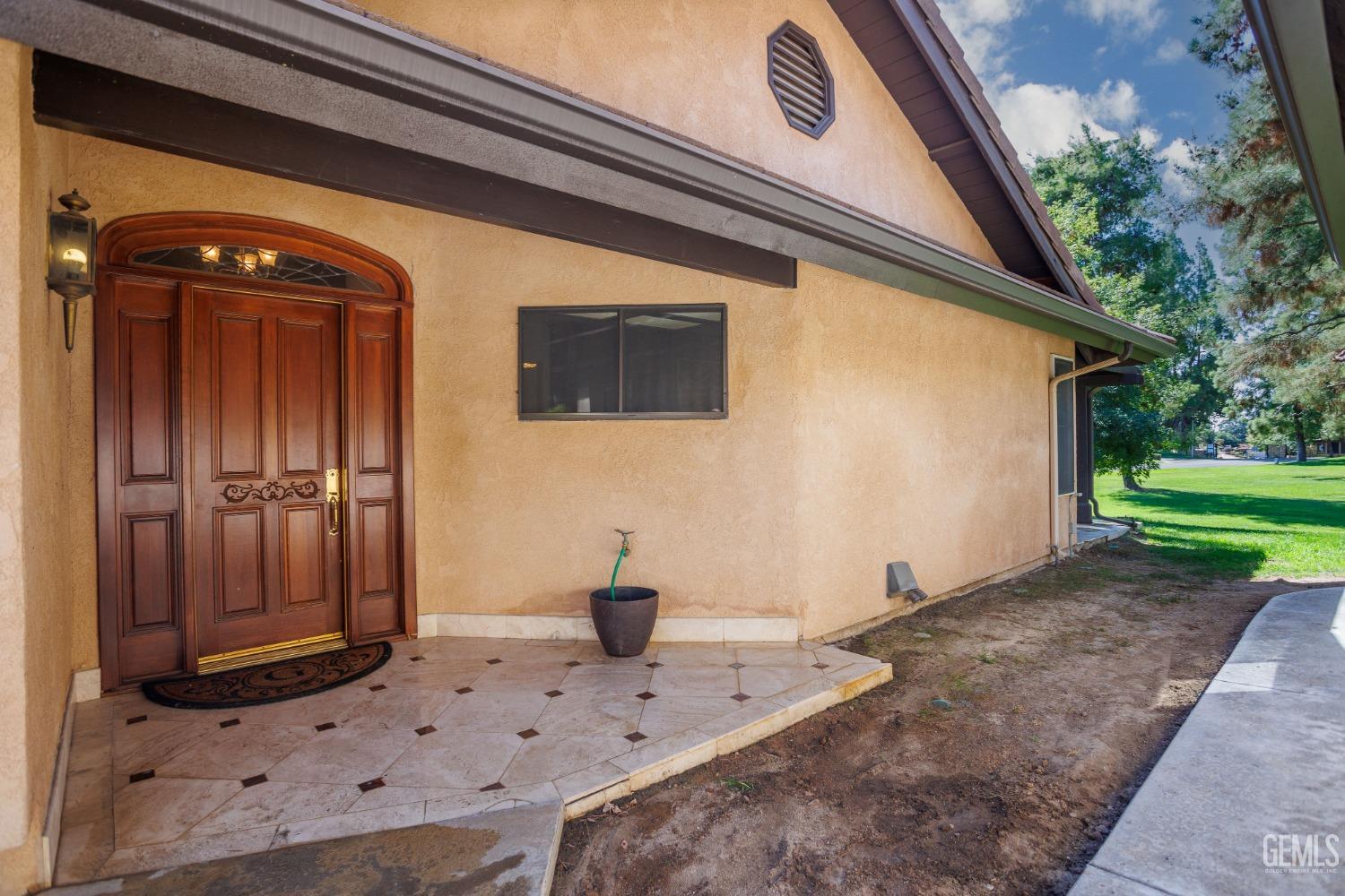 2323 Easthills Drive Unit: 39