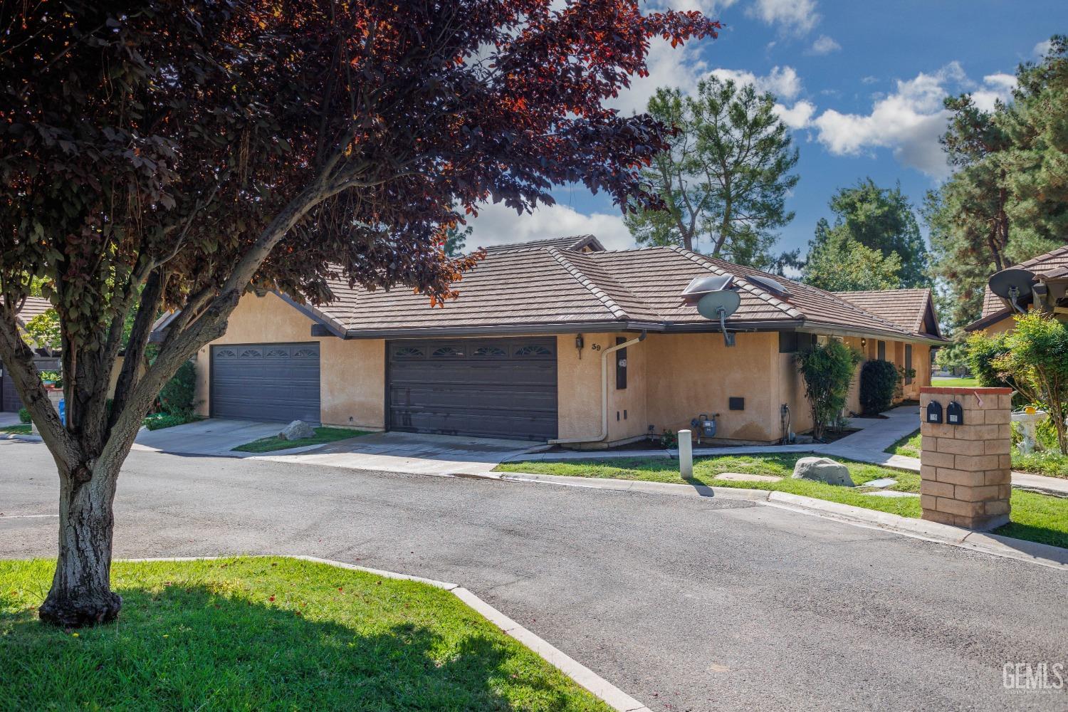 2323 Easthills Drive Unit: 39