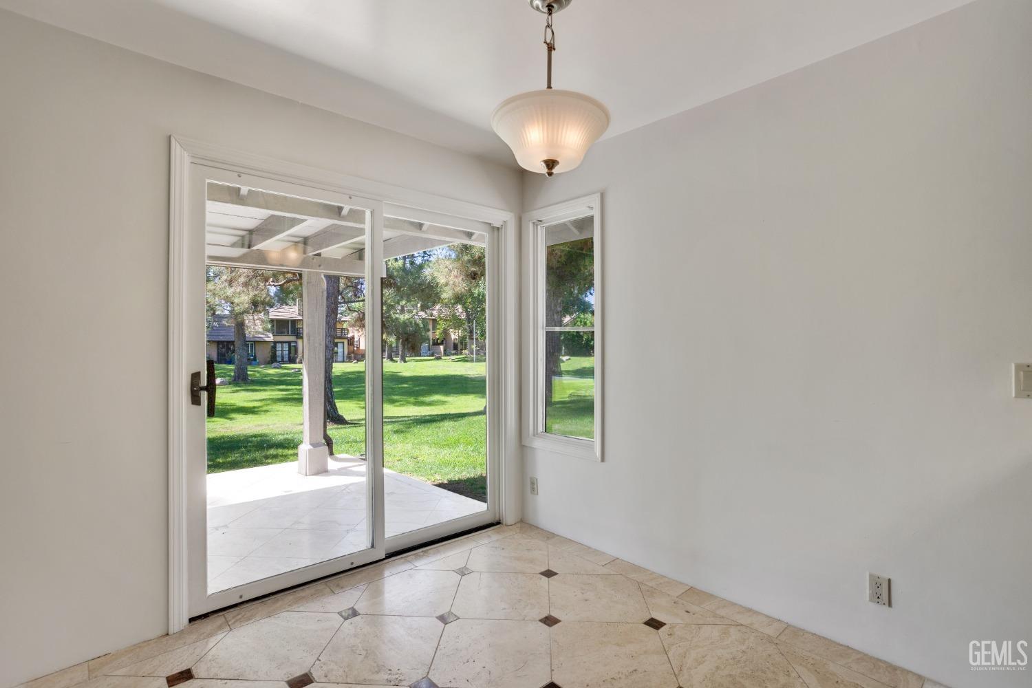 2323 Easthills Drive Unit: 39