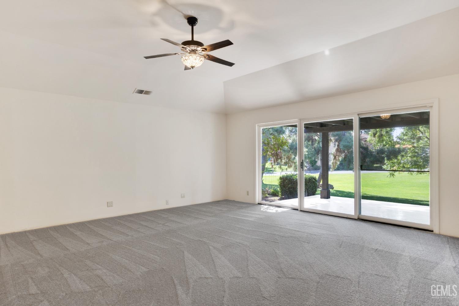 2323 Easthills Drive Unit: 39