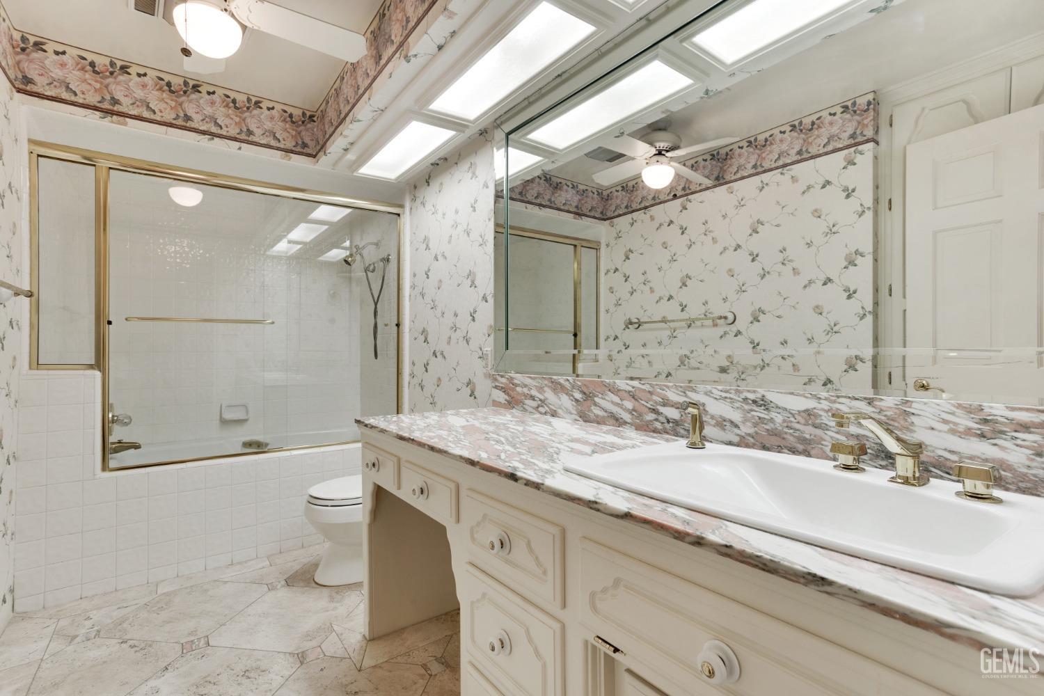 2323 Easthills Drive Unit: 39