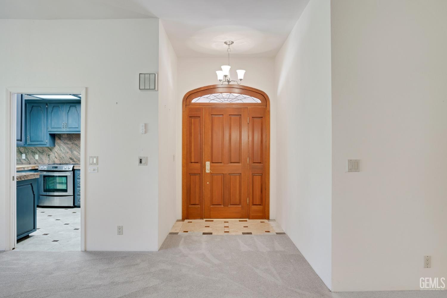 2323 Easthills Drive Unit: 39