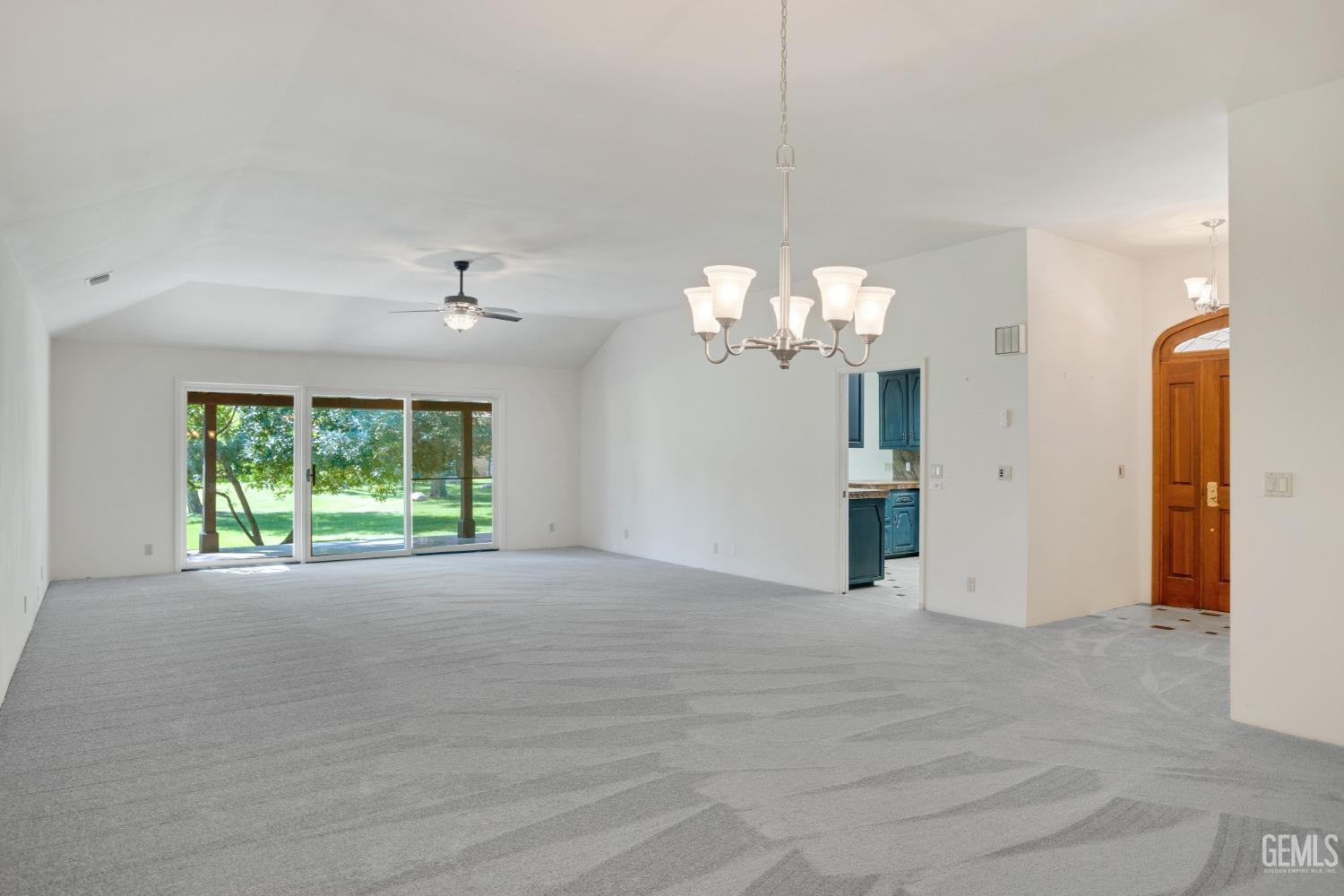 2323 Easthills Drive Unit: 39