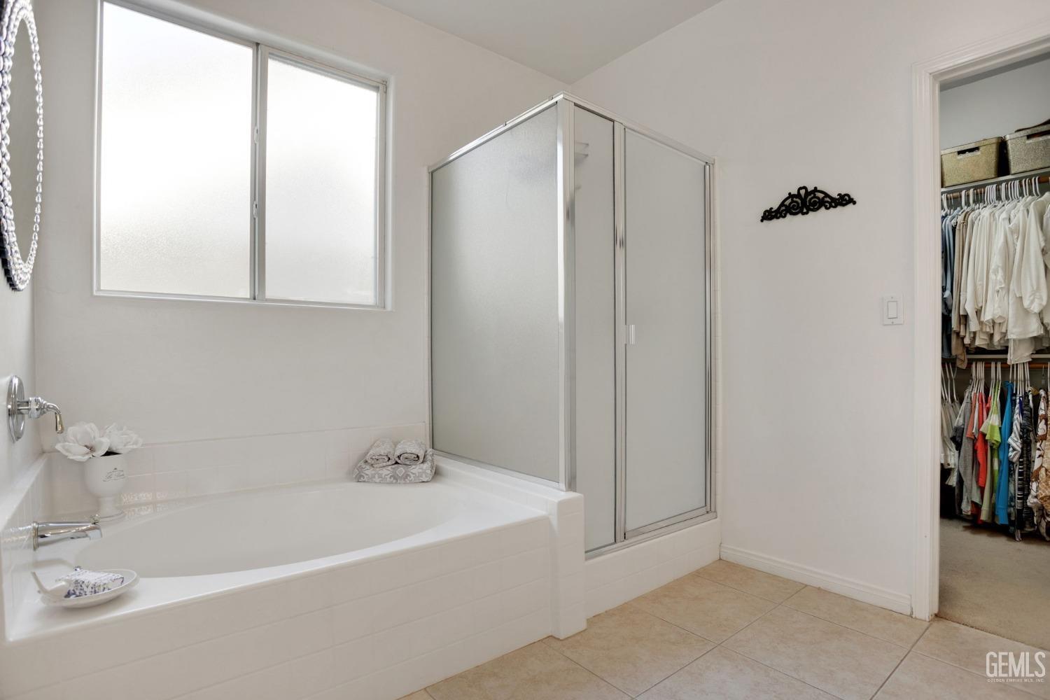 10000 Timeless Rose Court