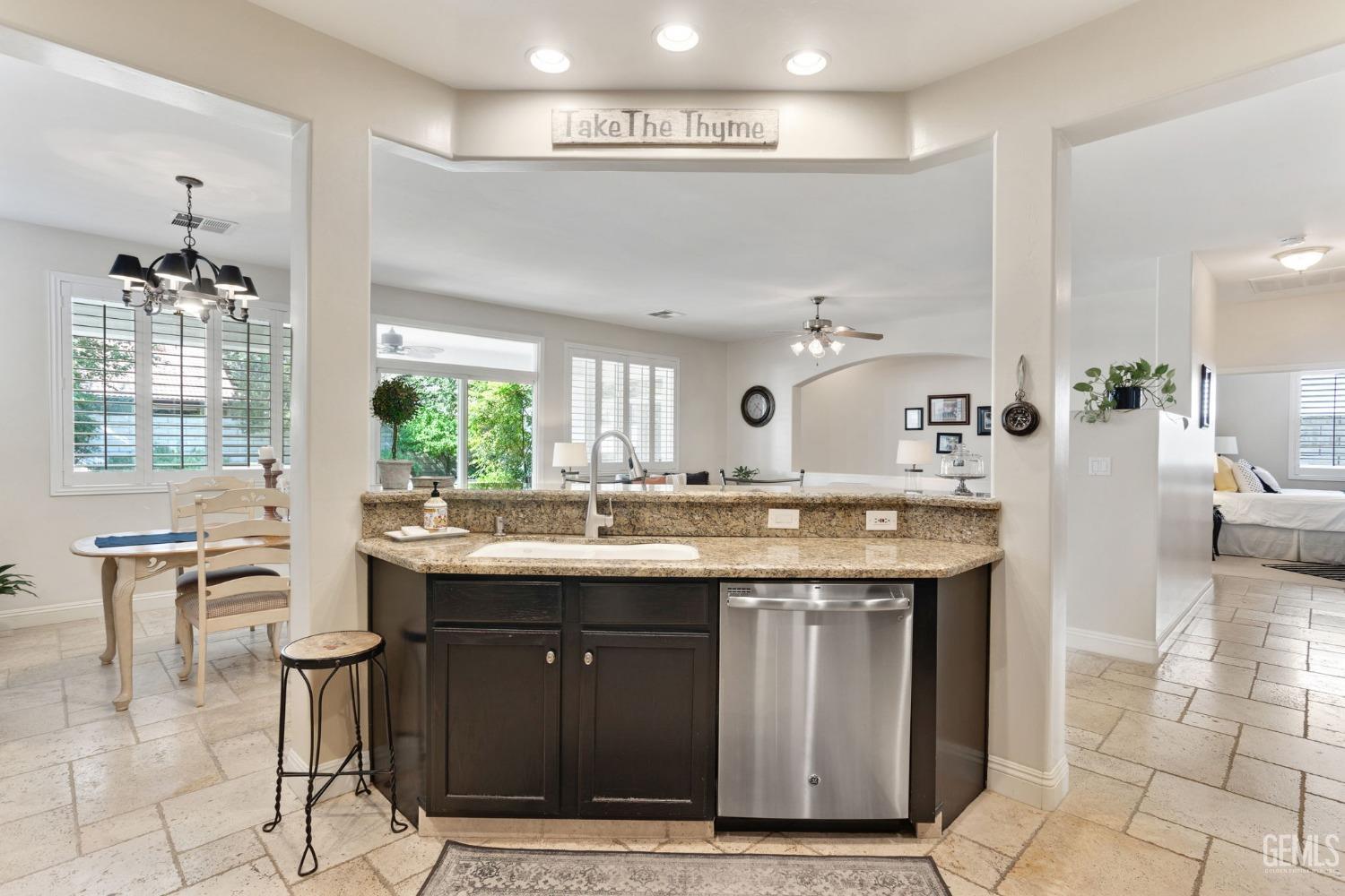 10000 Timeless Rose Court