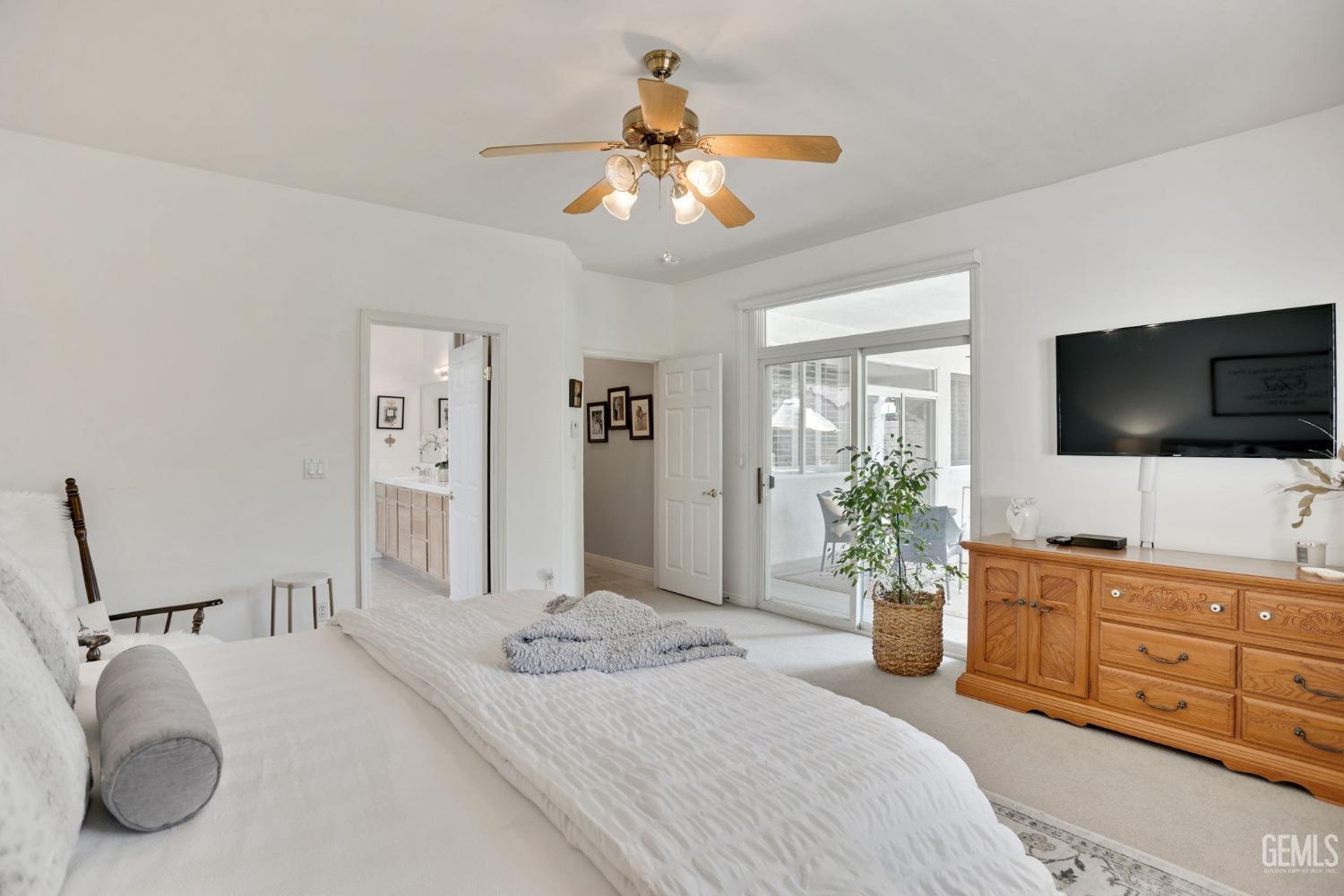 10000 Timeless Rose Court