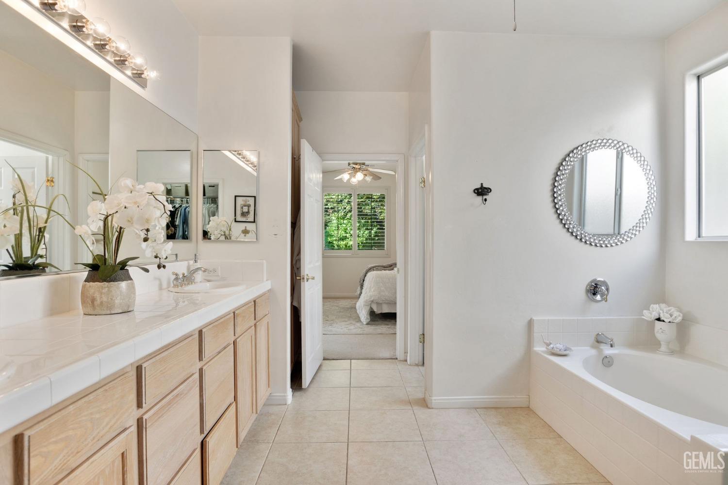 10000 Timeless Rose Court