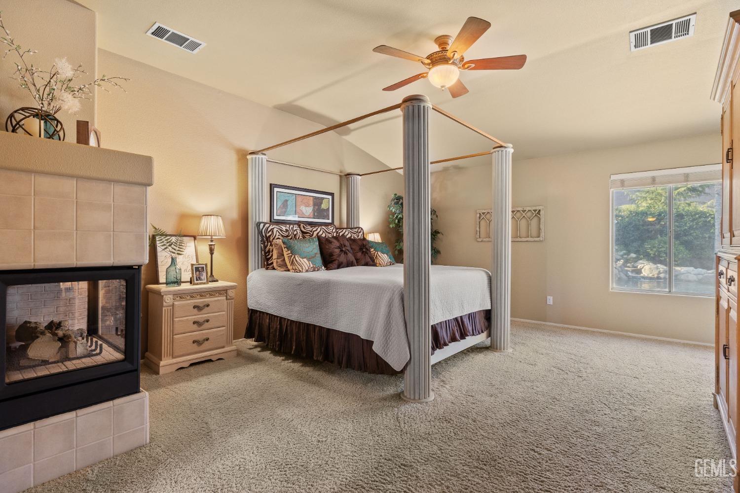 9804 Balvanera Avenue