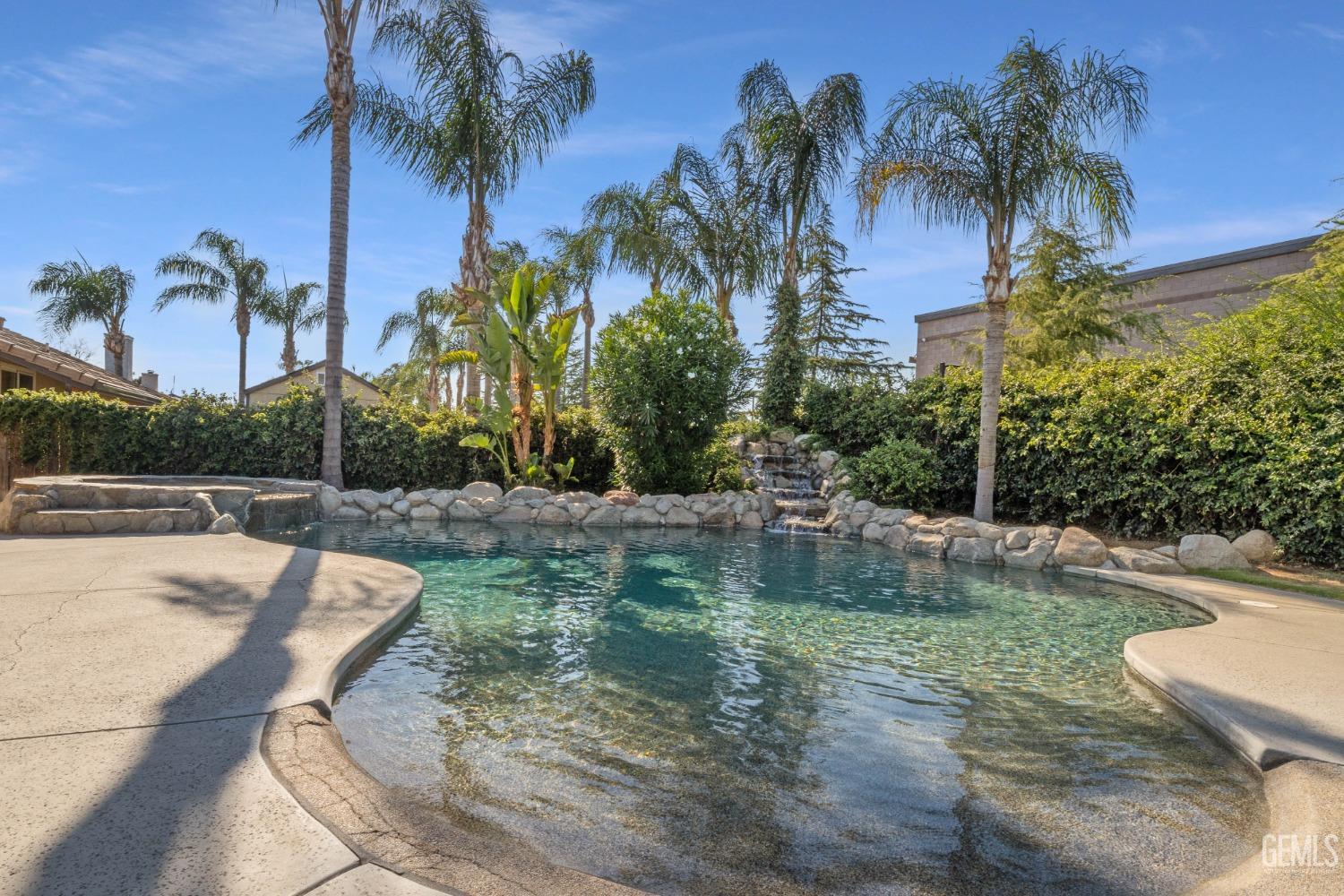 9804 Balvanera Avenue