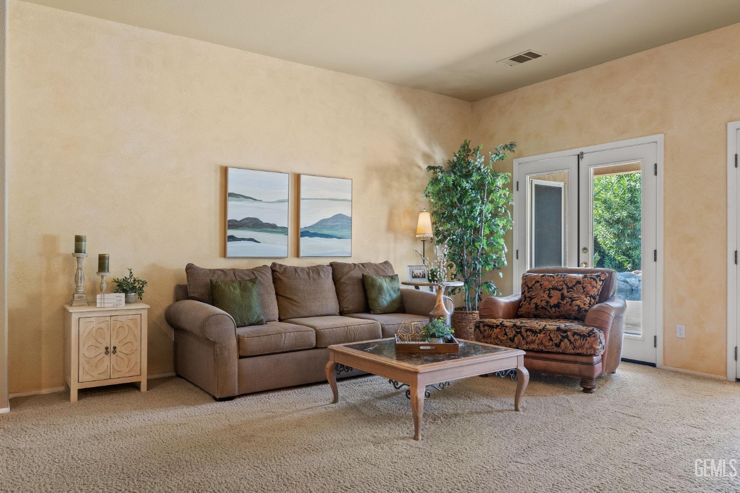 9804 Balvanera Avenue