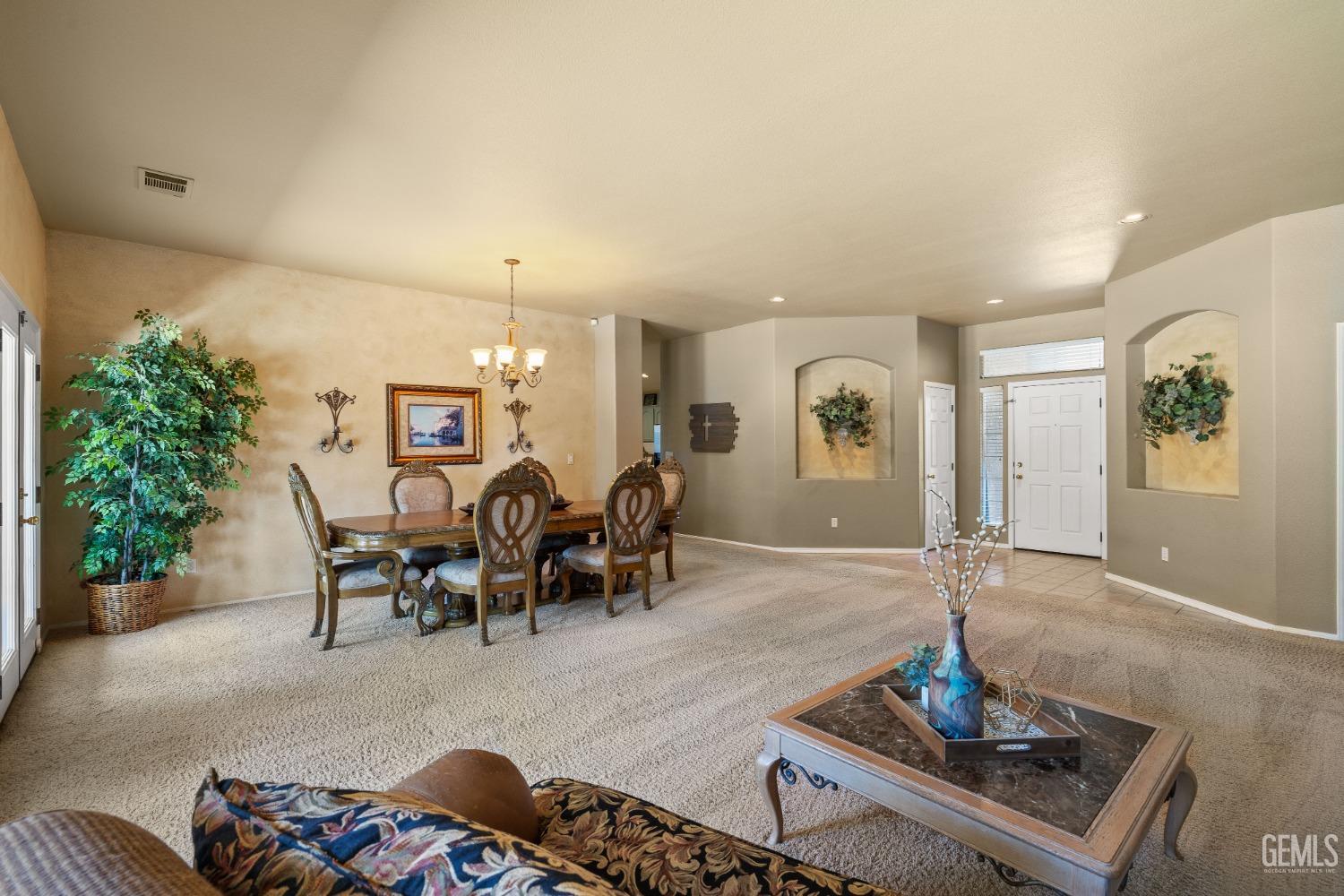 9804 Balvanera Avenue