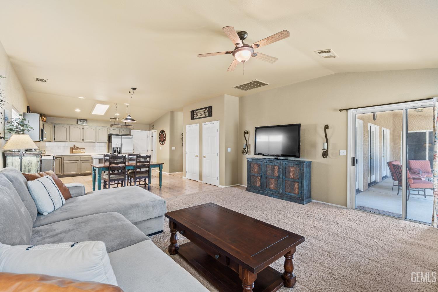 9804 Balvanera Avenue