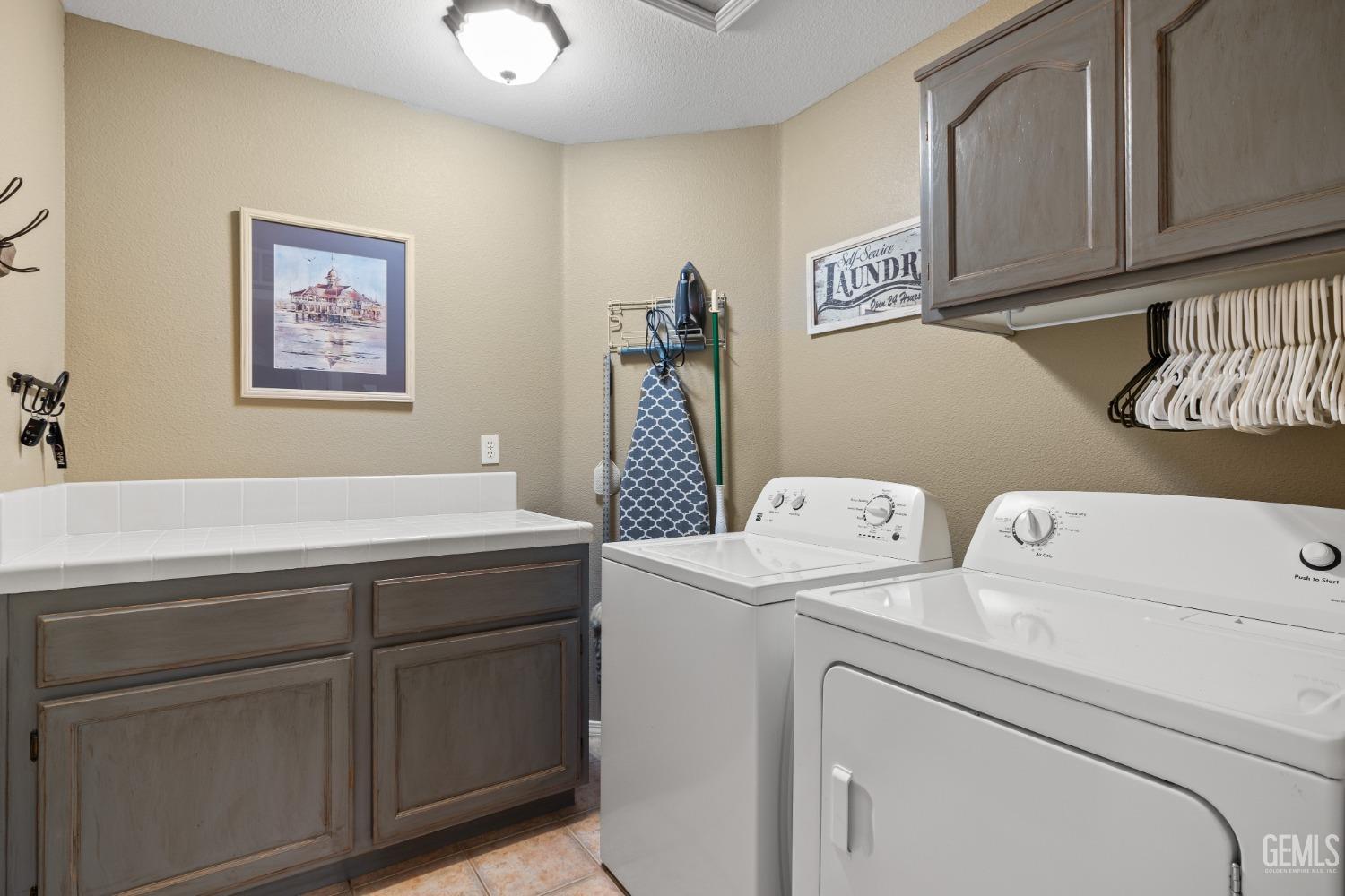 9804 Balvanera Avenue