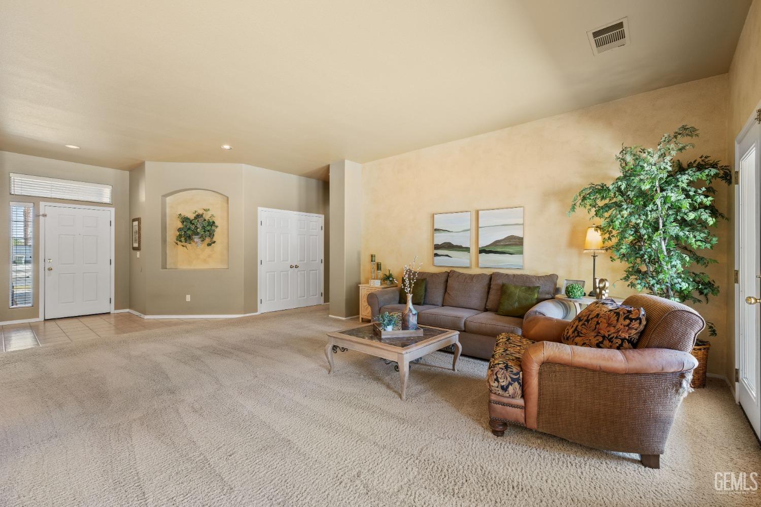 9804 Balvanera Avenue