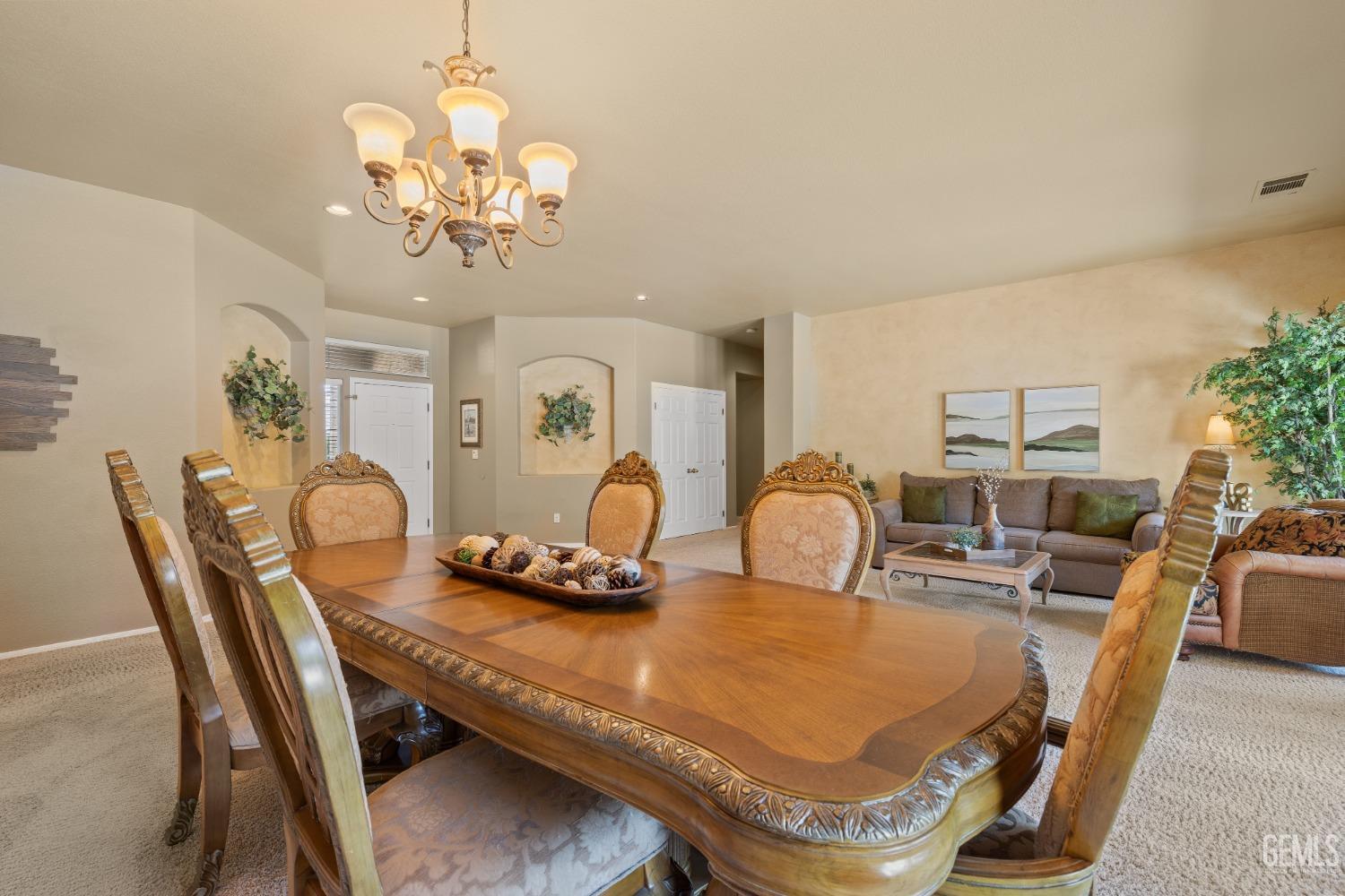 9804 Balvanera Avenue