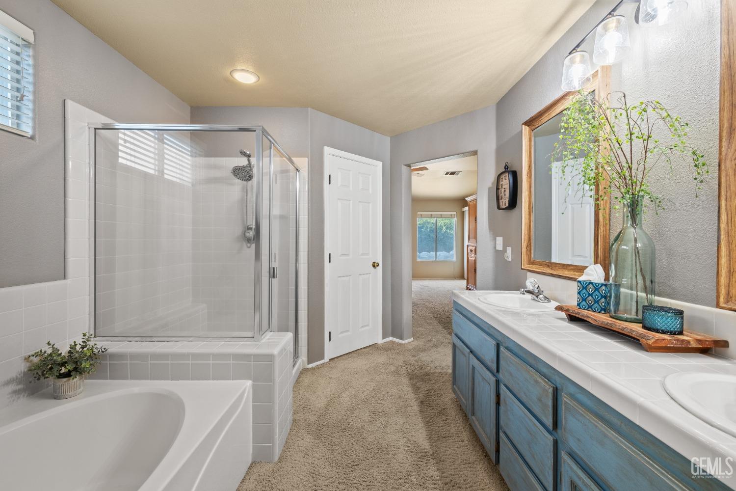 9804 Balvanera Avenue