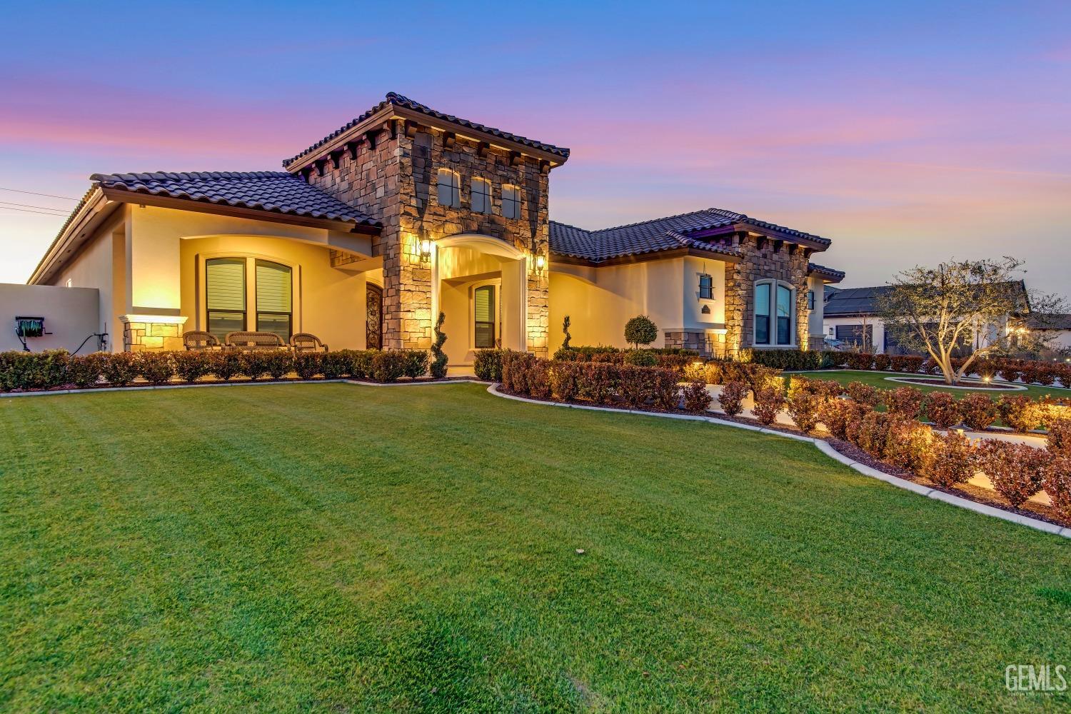 3507 Winthrop Way