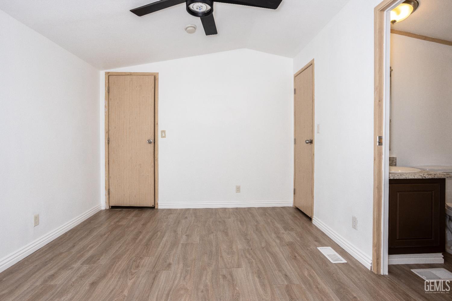 4401 Hughes Lane Unit: 18