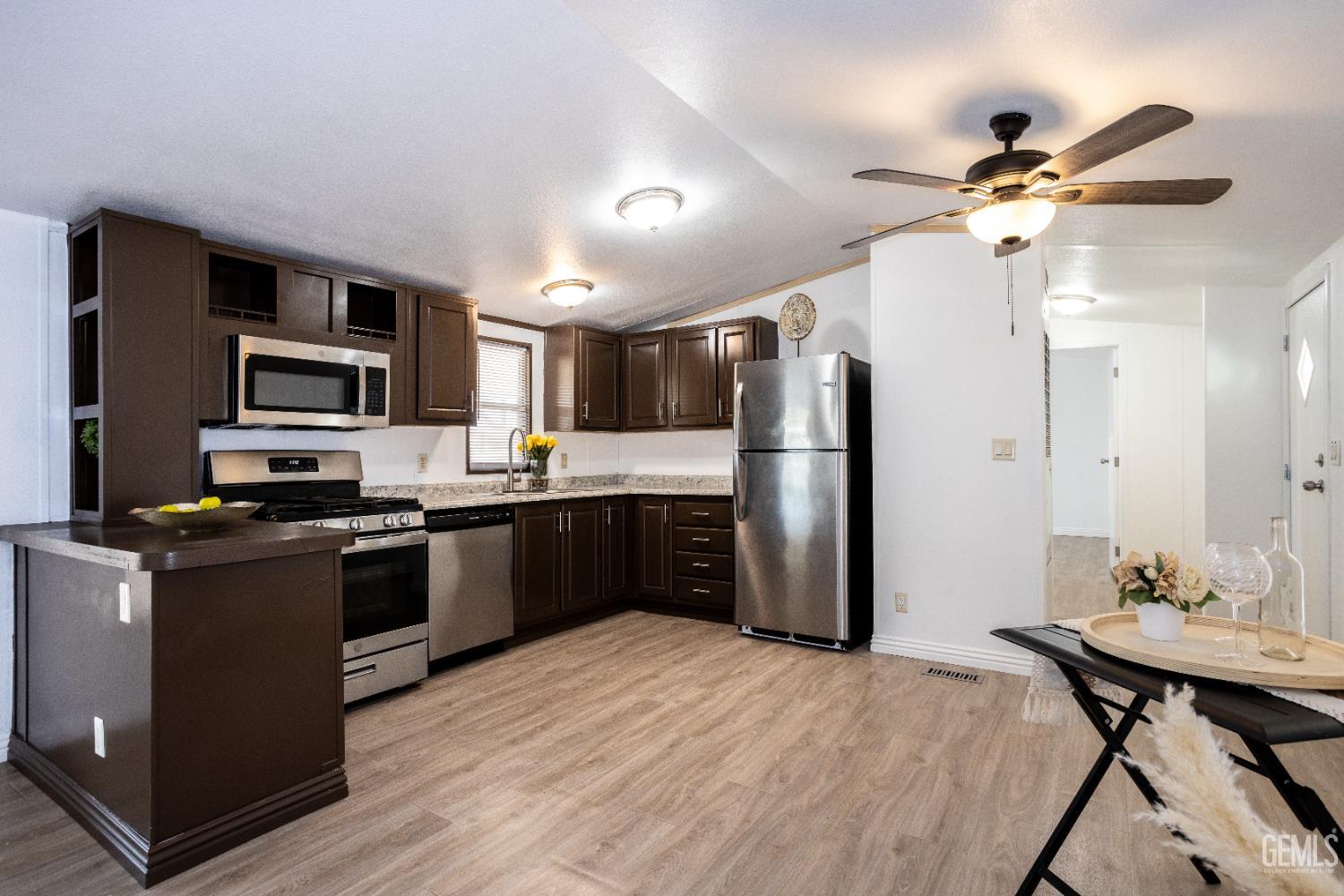 4401 Hughes Lane Unit: 18