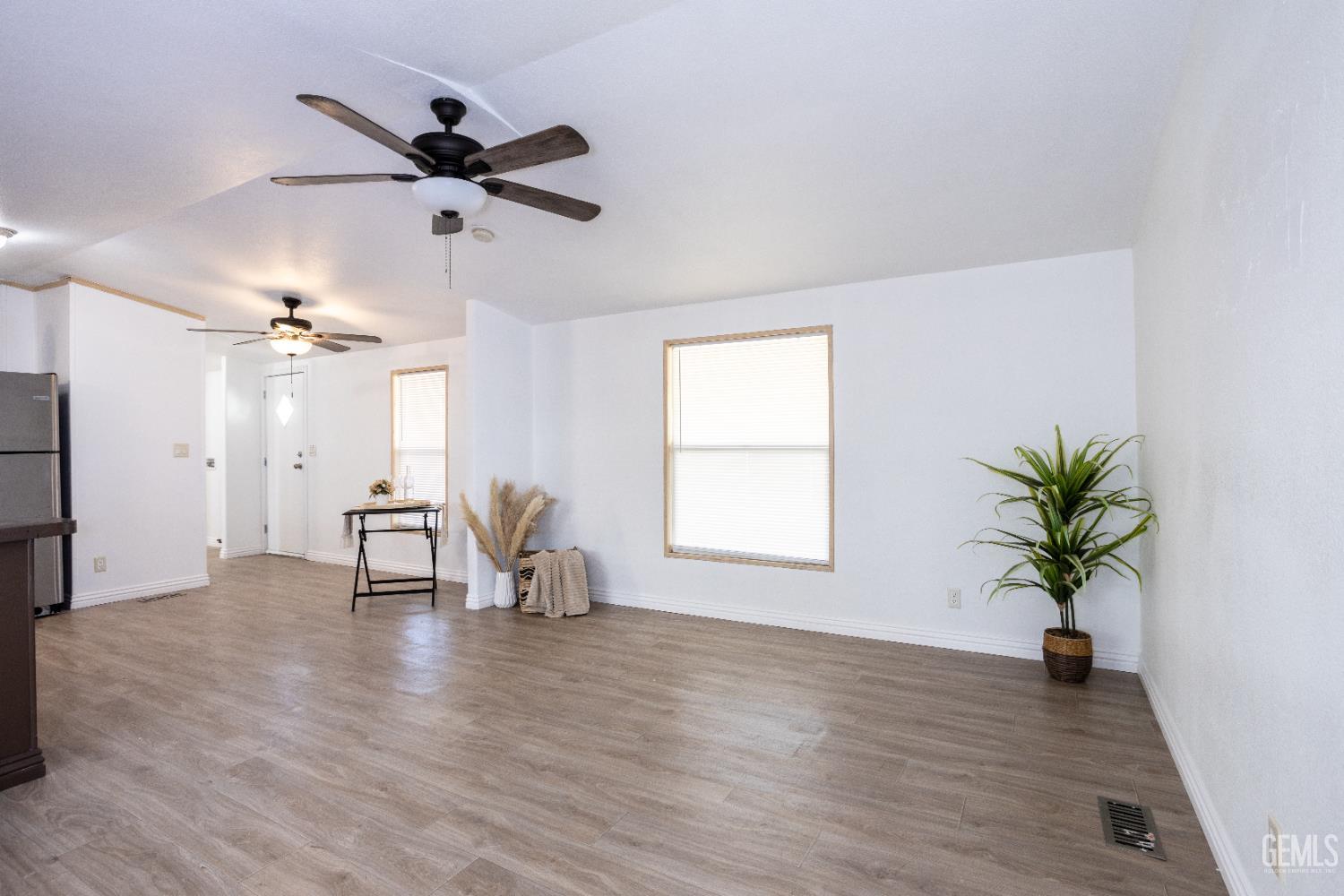 4401 Hughes Lane Unit: 18