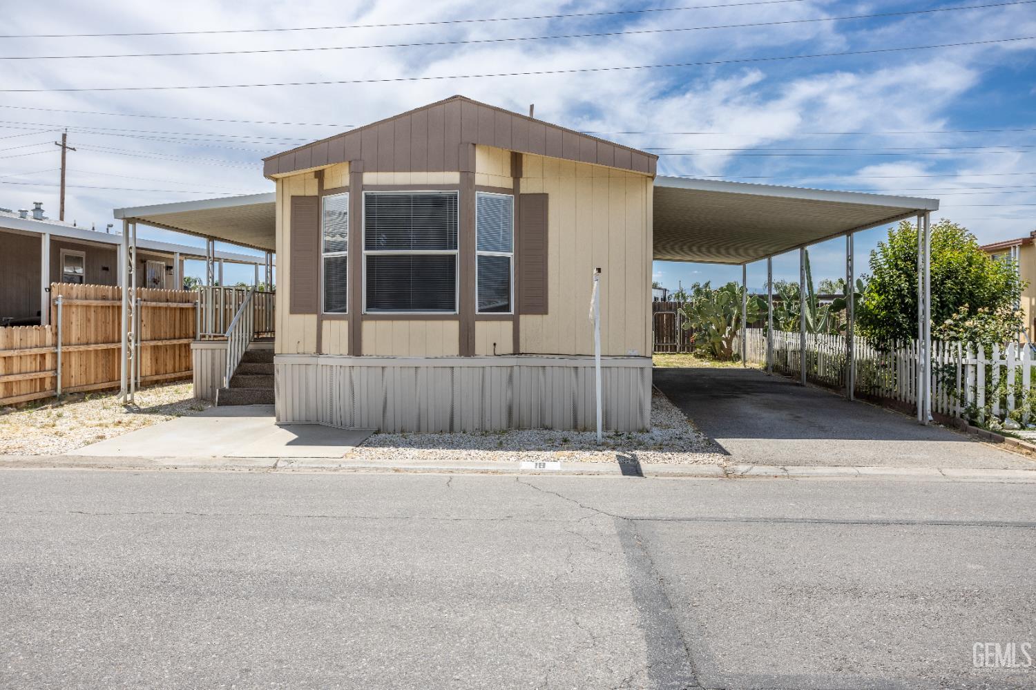 4401 Hughes Lane Unit: 18