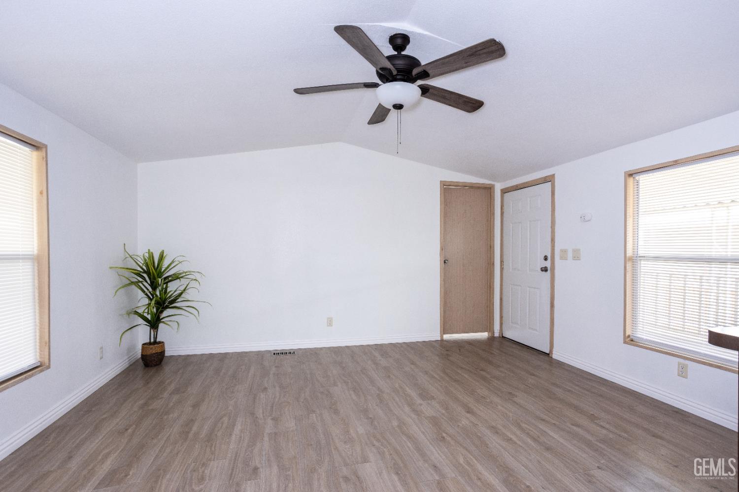 4401 Hughes Lane Unit: 18