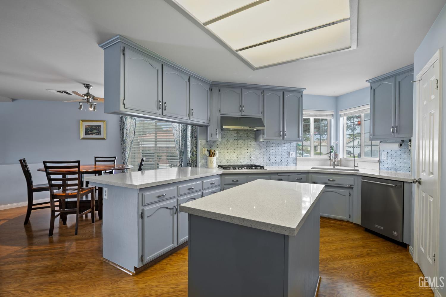 10417 Dorchester Street