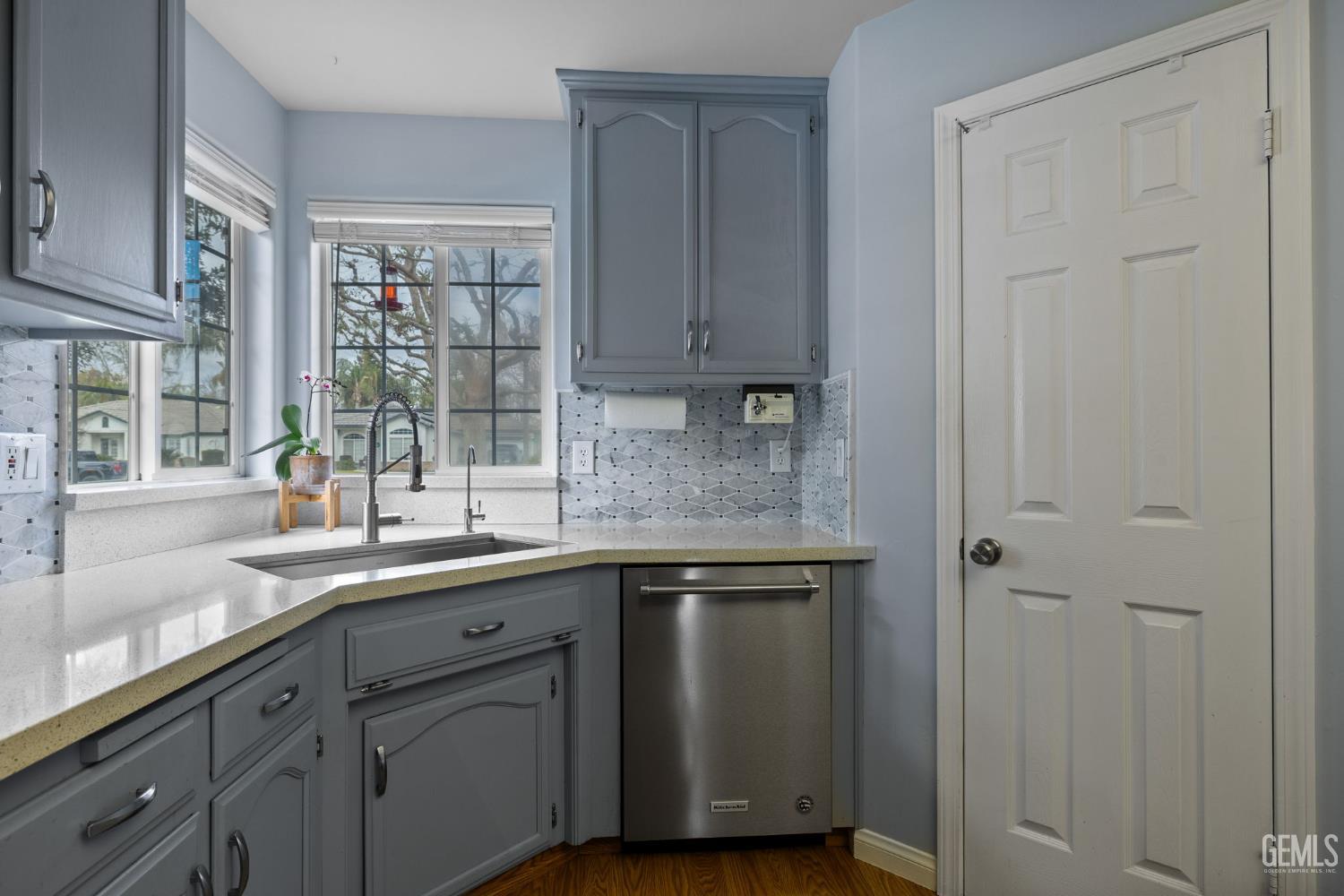 10417 Dorchester Street