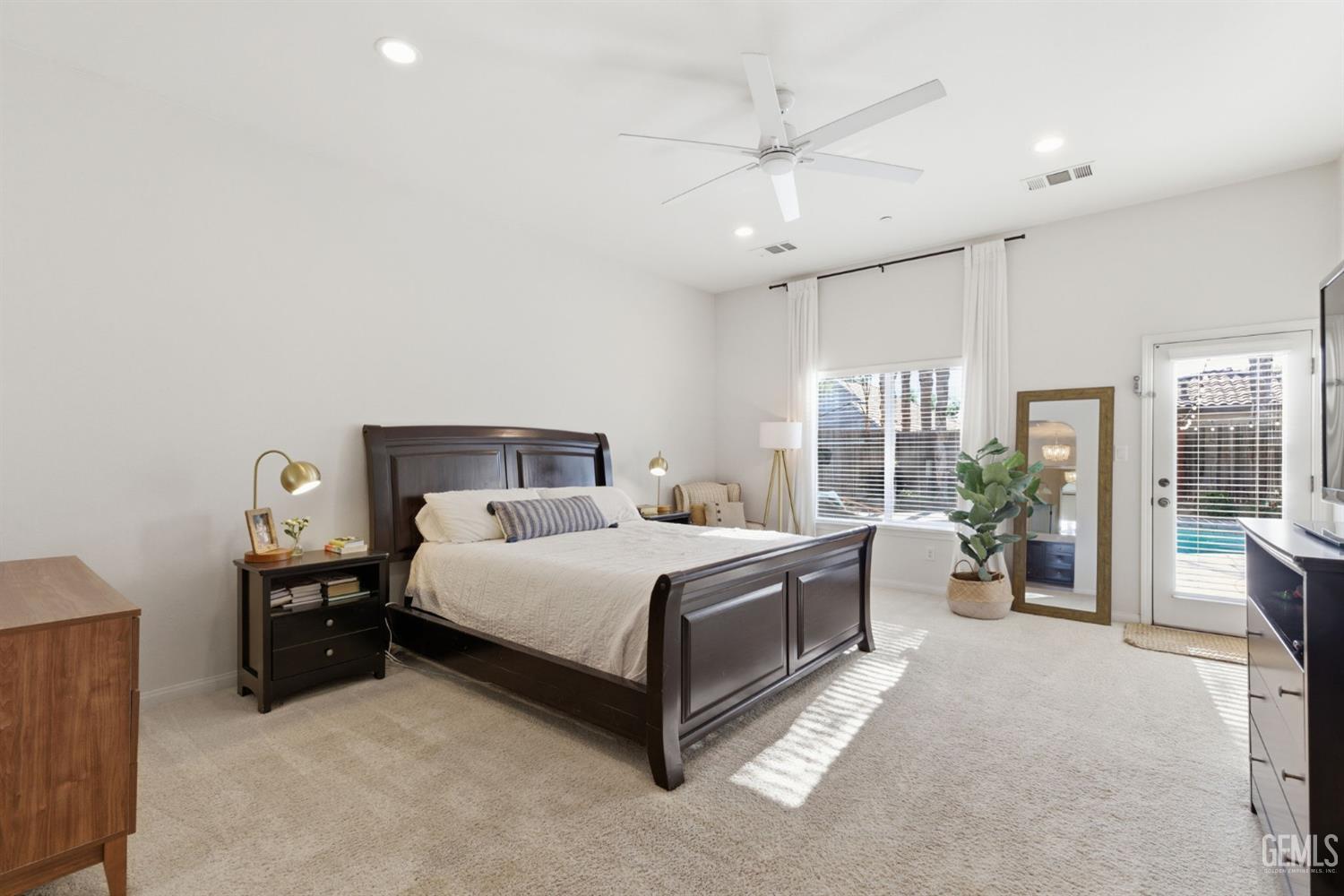 6113 Dartmoor Wood Avenue