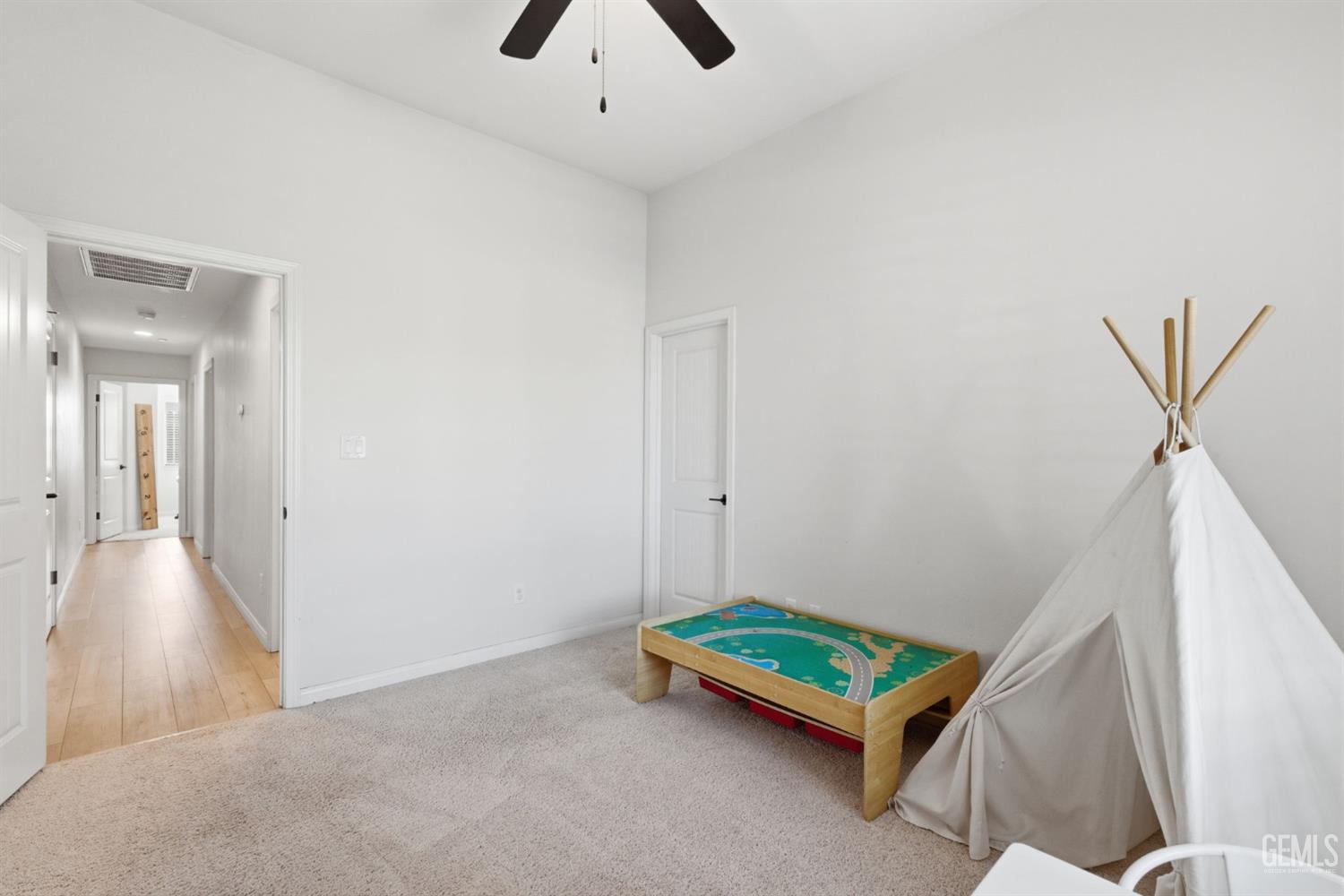 6113 Dartmoor Wood Avenue