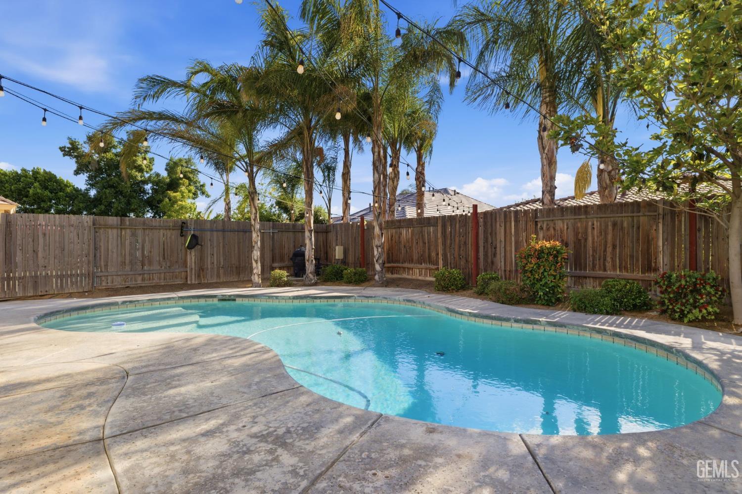 6113 Dartmoor Wood Avenue