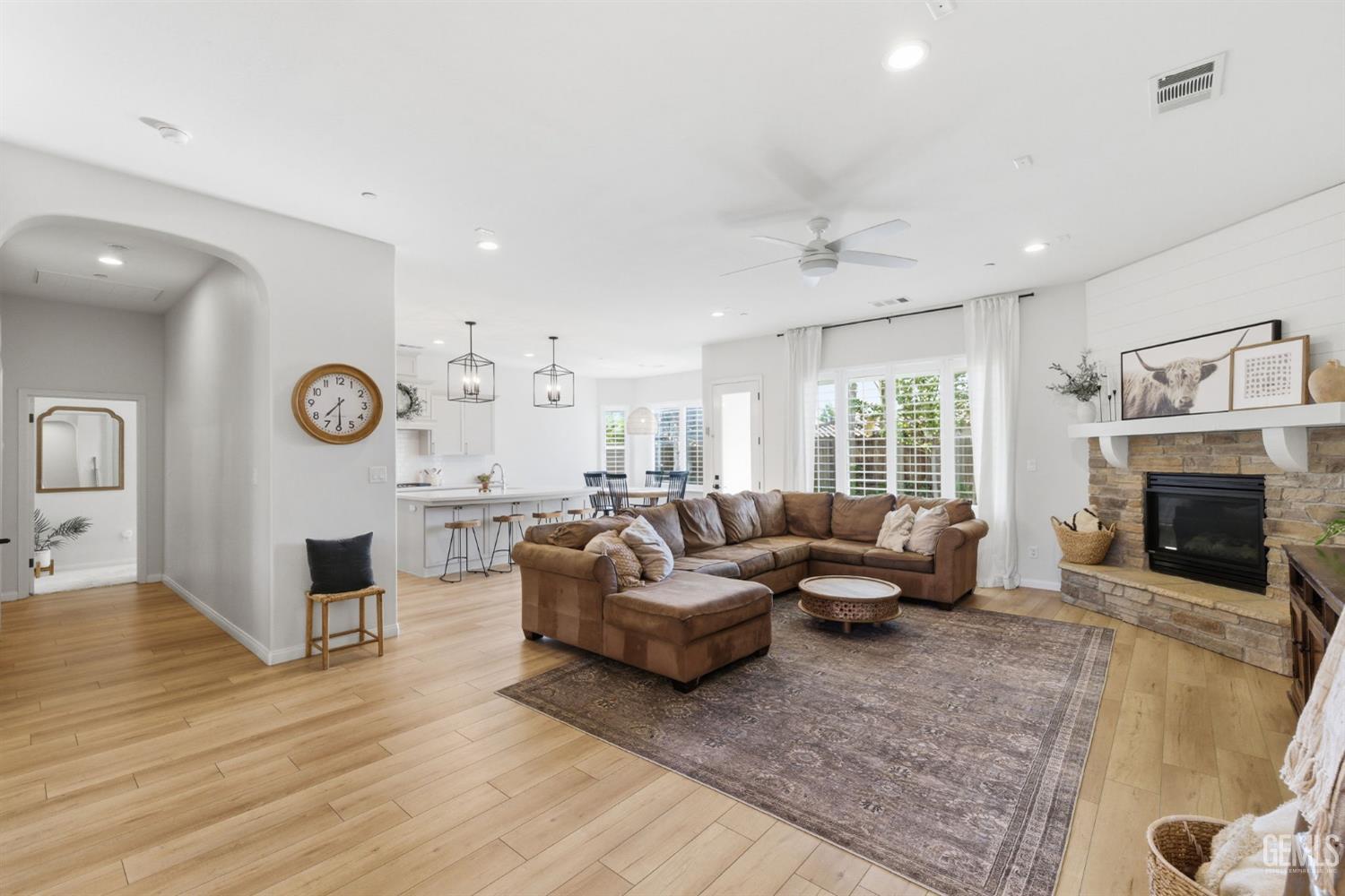 6113 Dartmoor Wood Avenue