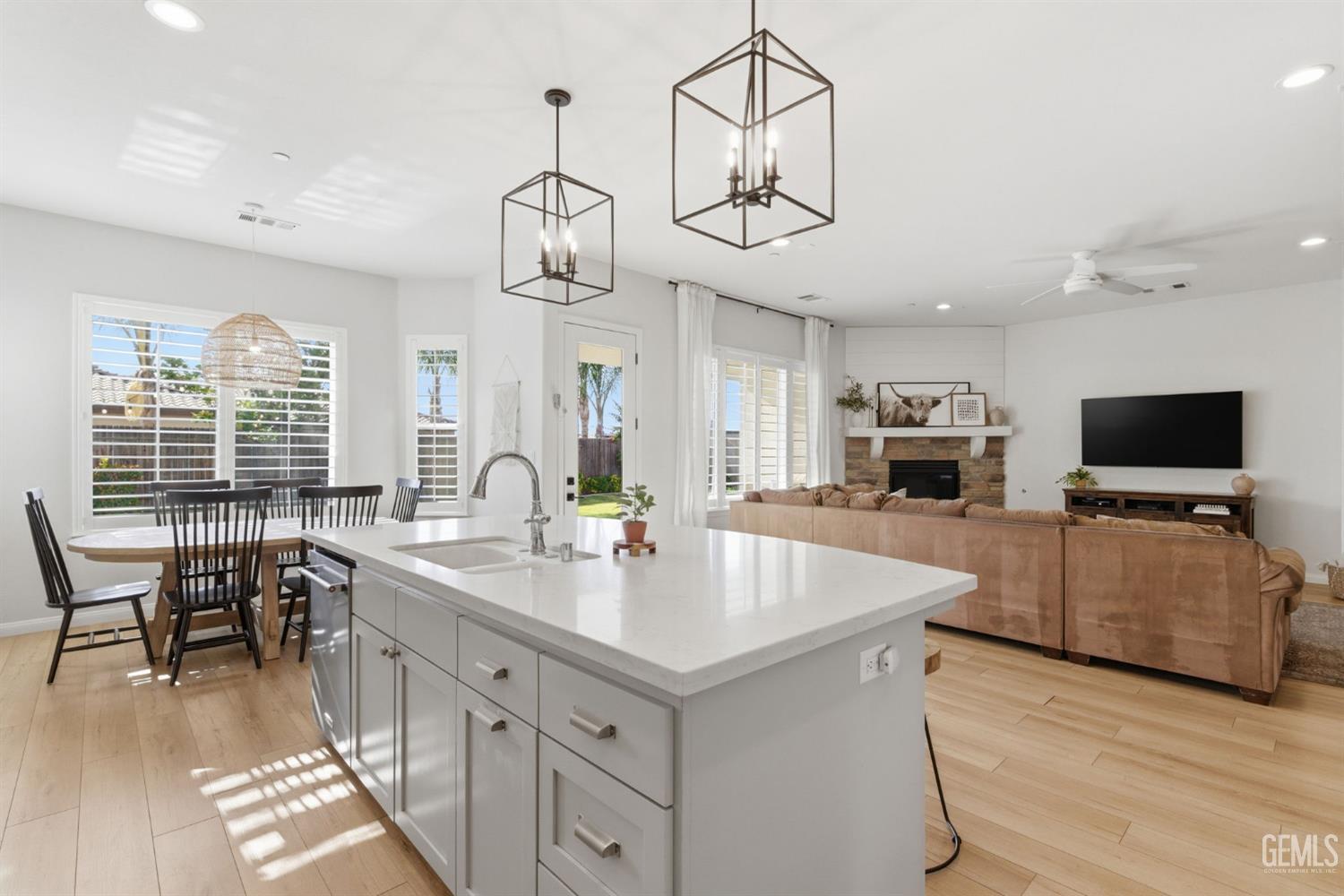 6113 Dartmoor Wood Avenue