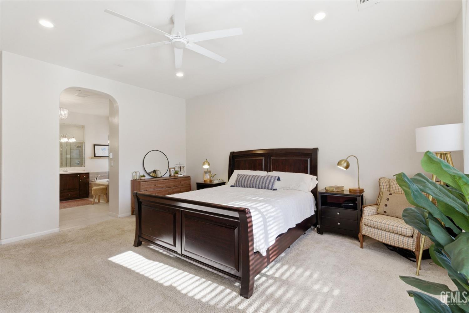 6113 Dartmoor Wood Avenue